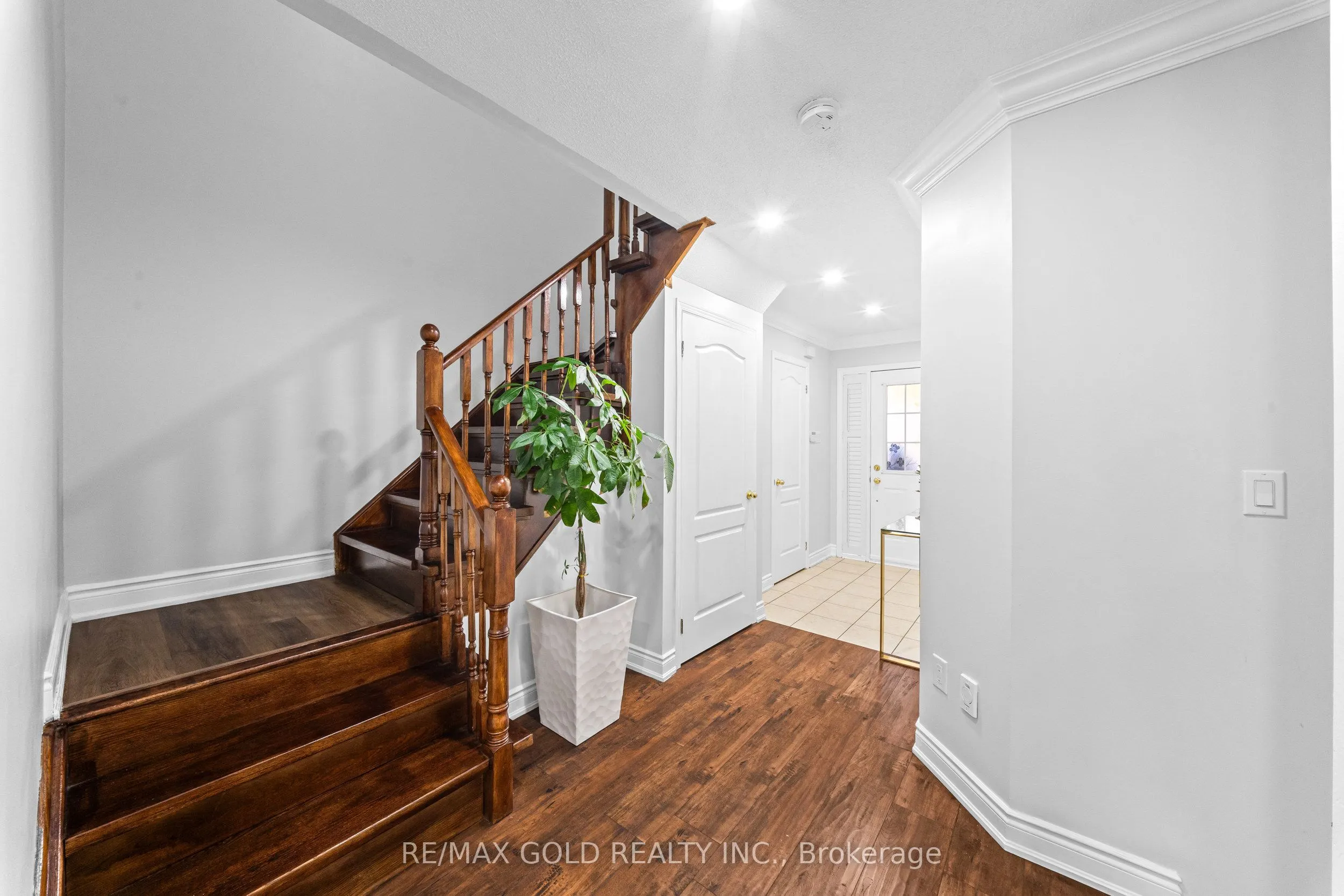 33 Bay Breeze Drive