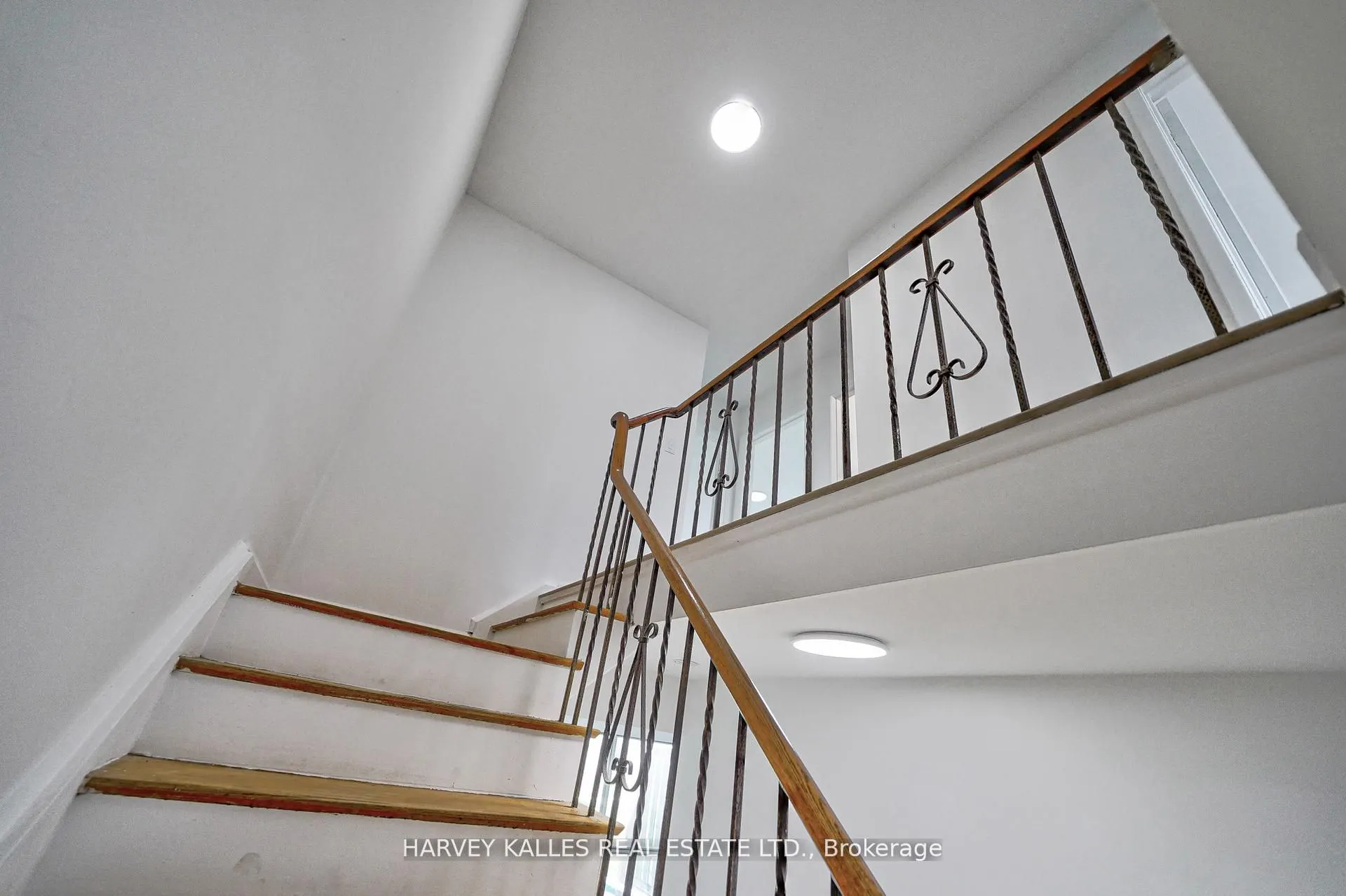 2012 Sheppard Avenue W #TH602