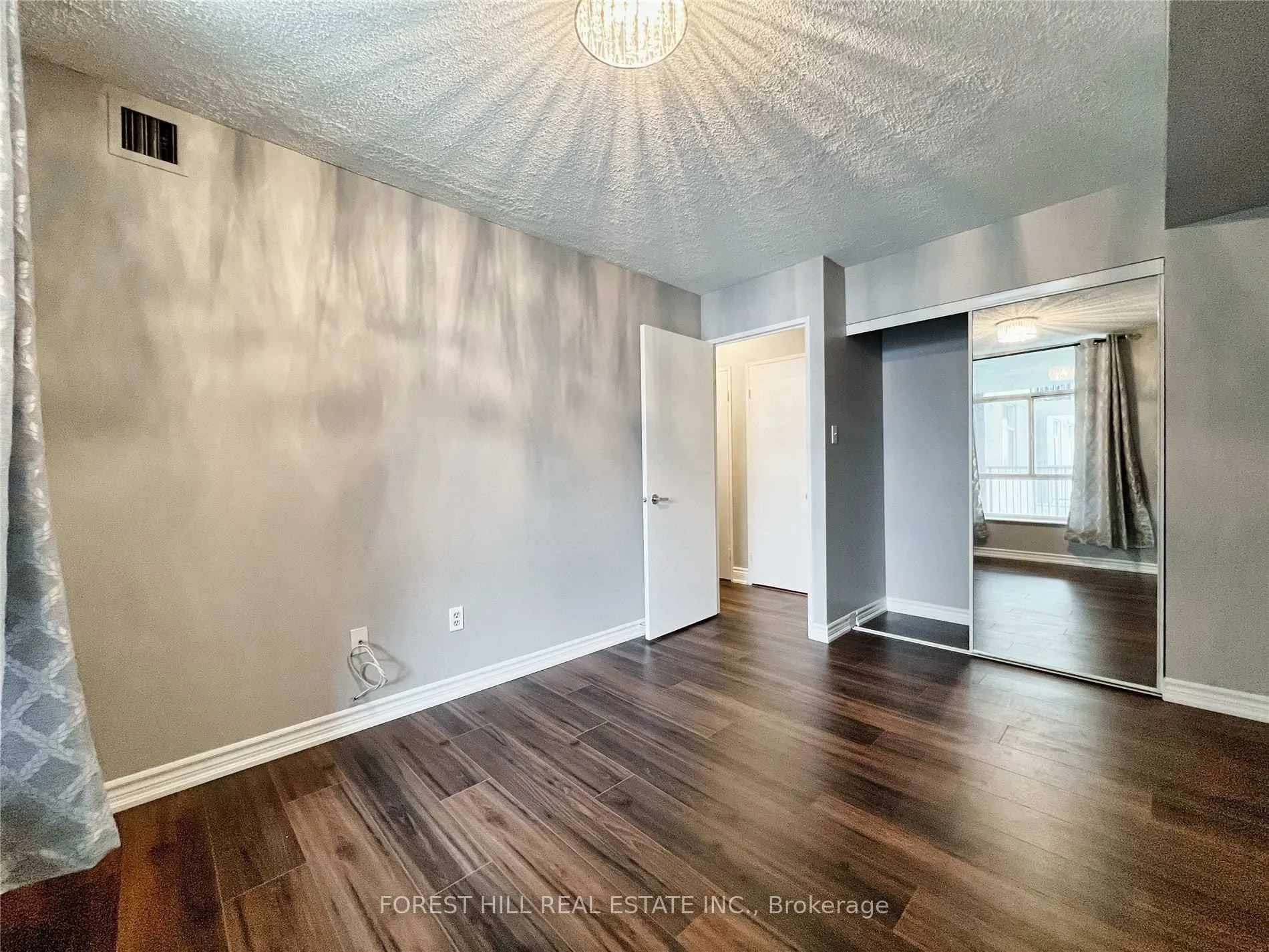 3559 Eglinton Avenue #1506