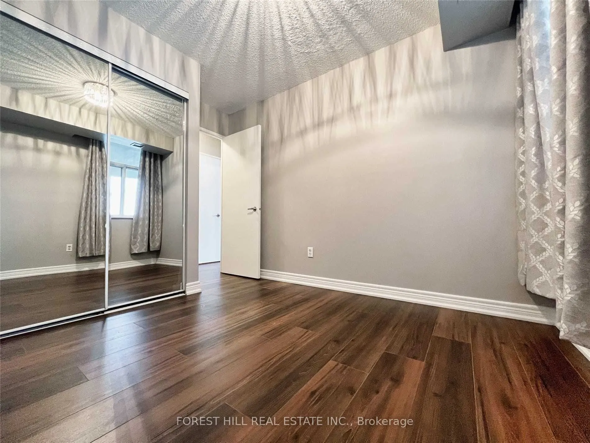 3559 Eglinton Avenue #1506