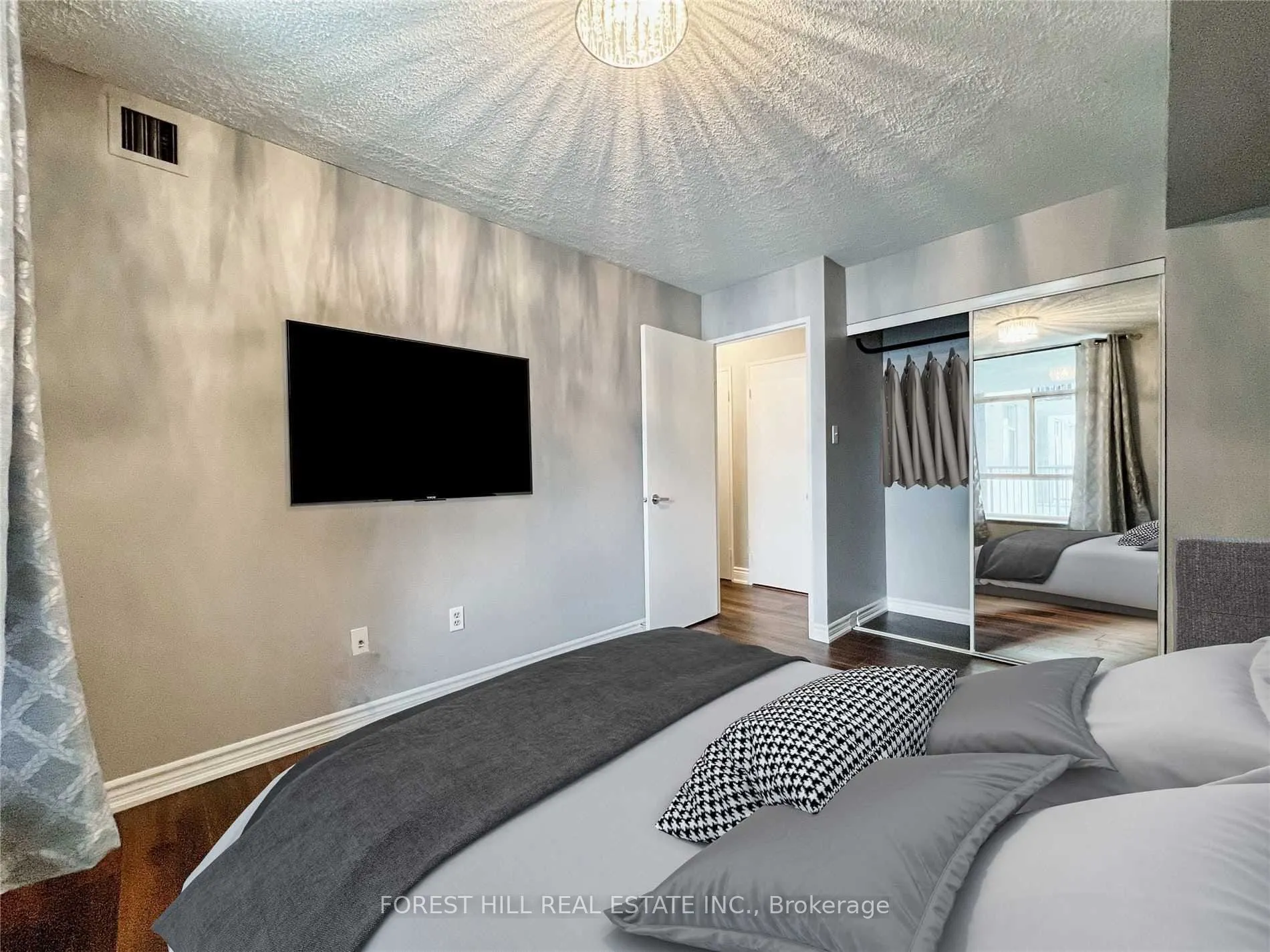 3559 Eglinton Avenue #1506