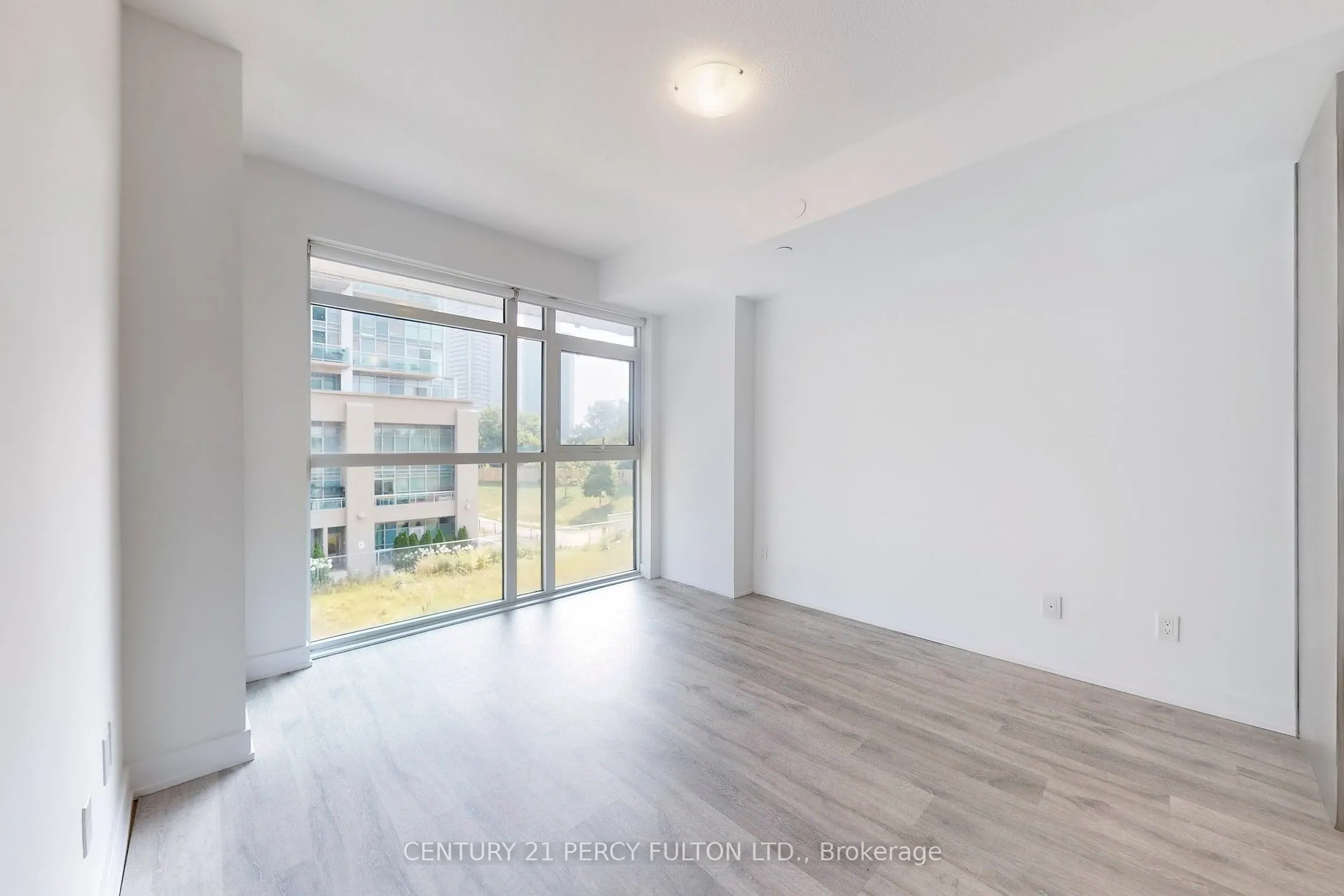 251 Manitoba Street #313