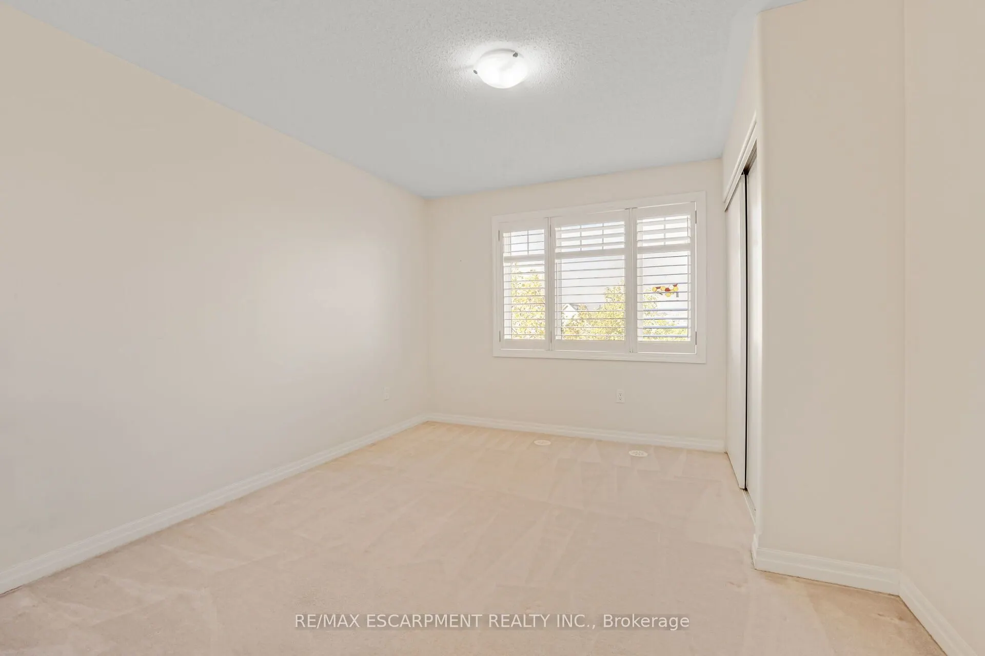 890 Fowles Court