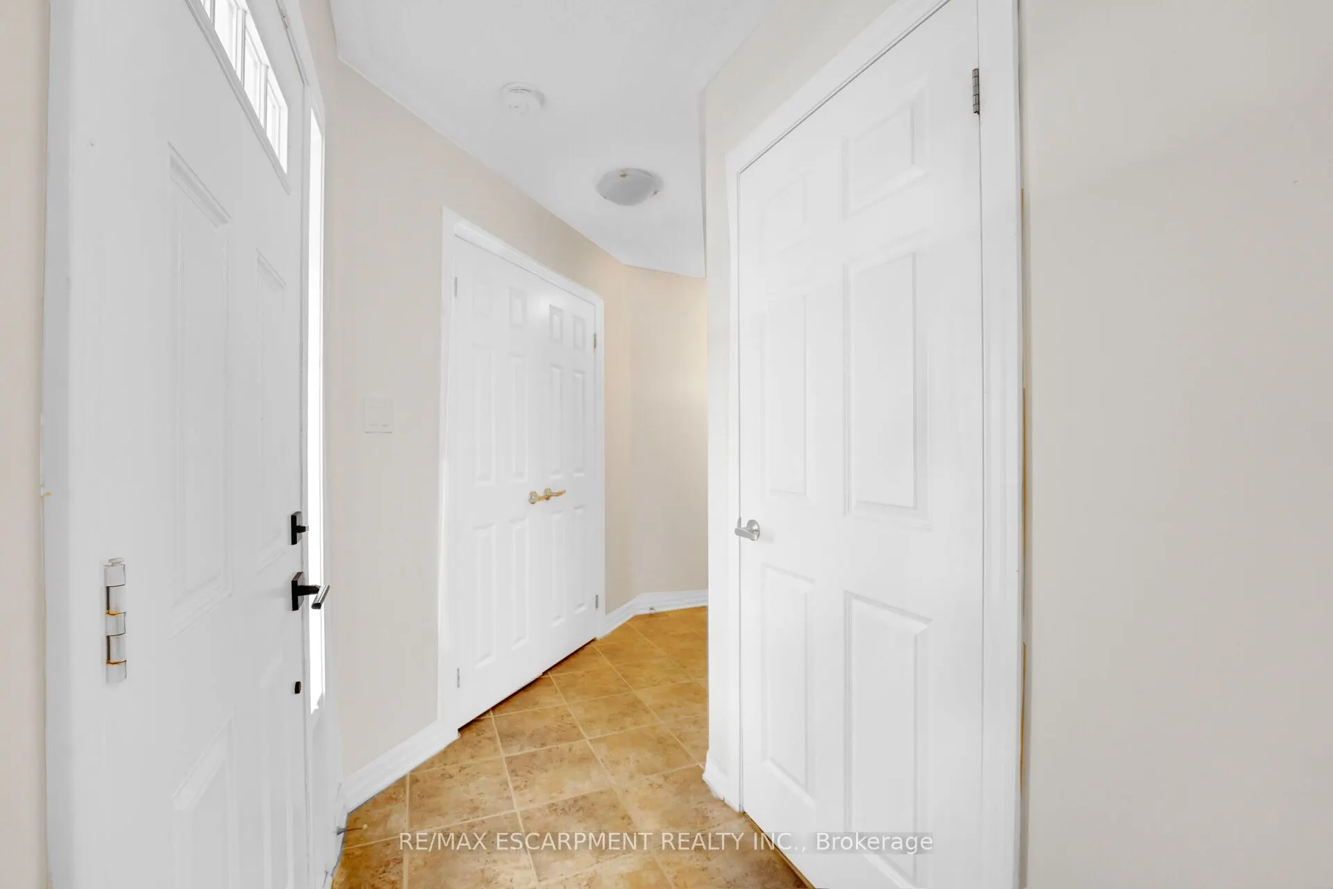890 Fowles Court