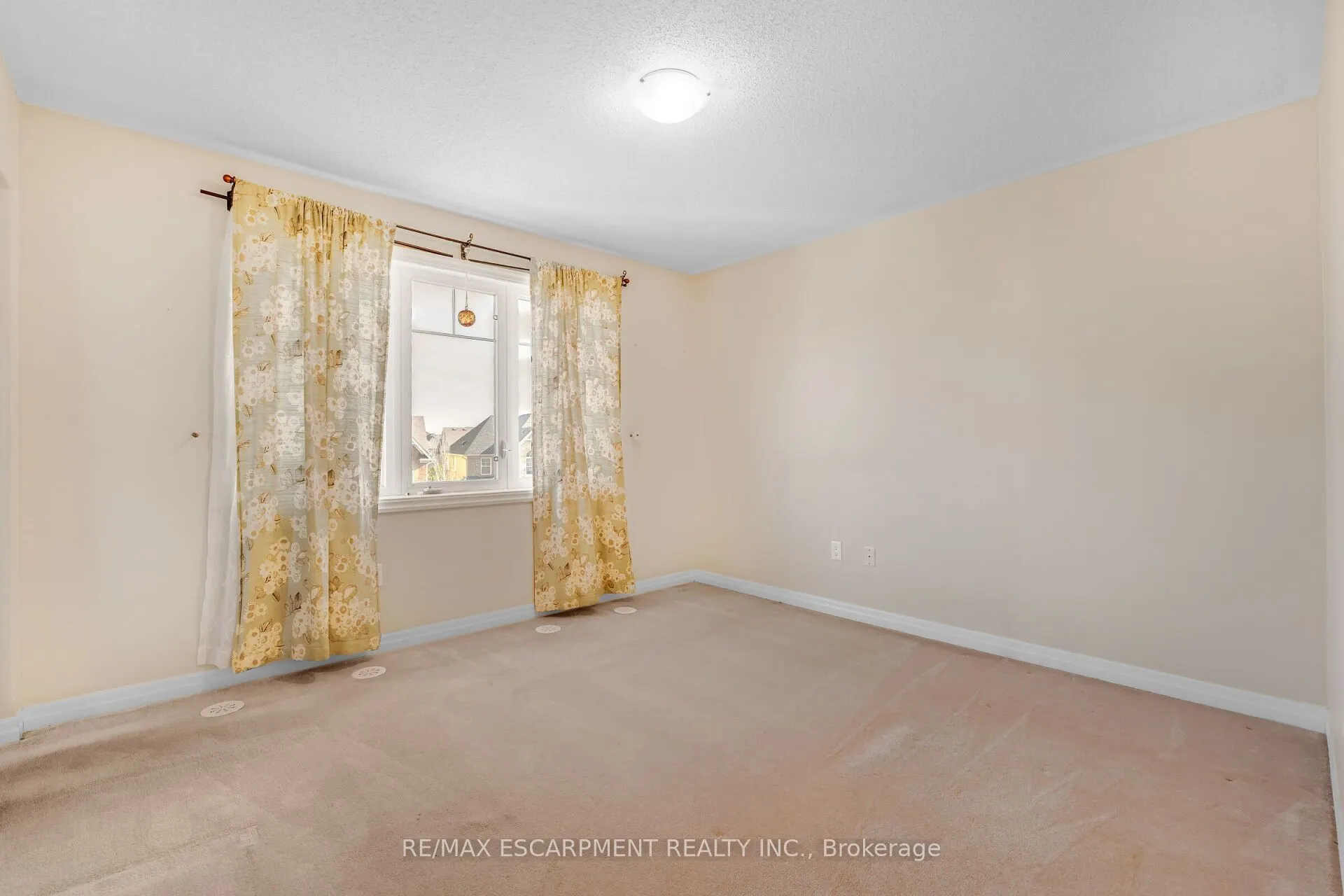 890 Fowles Court
