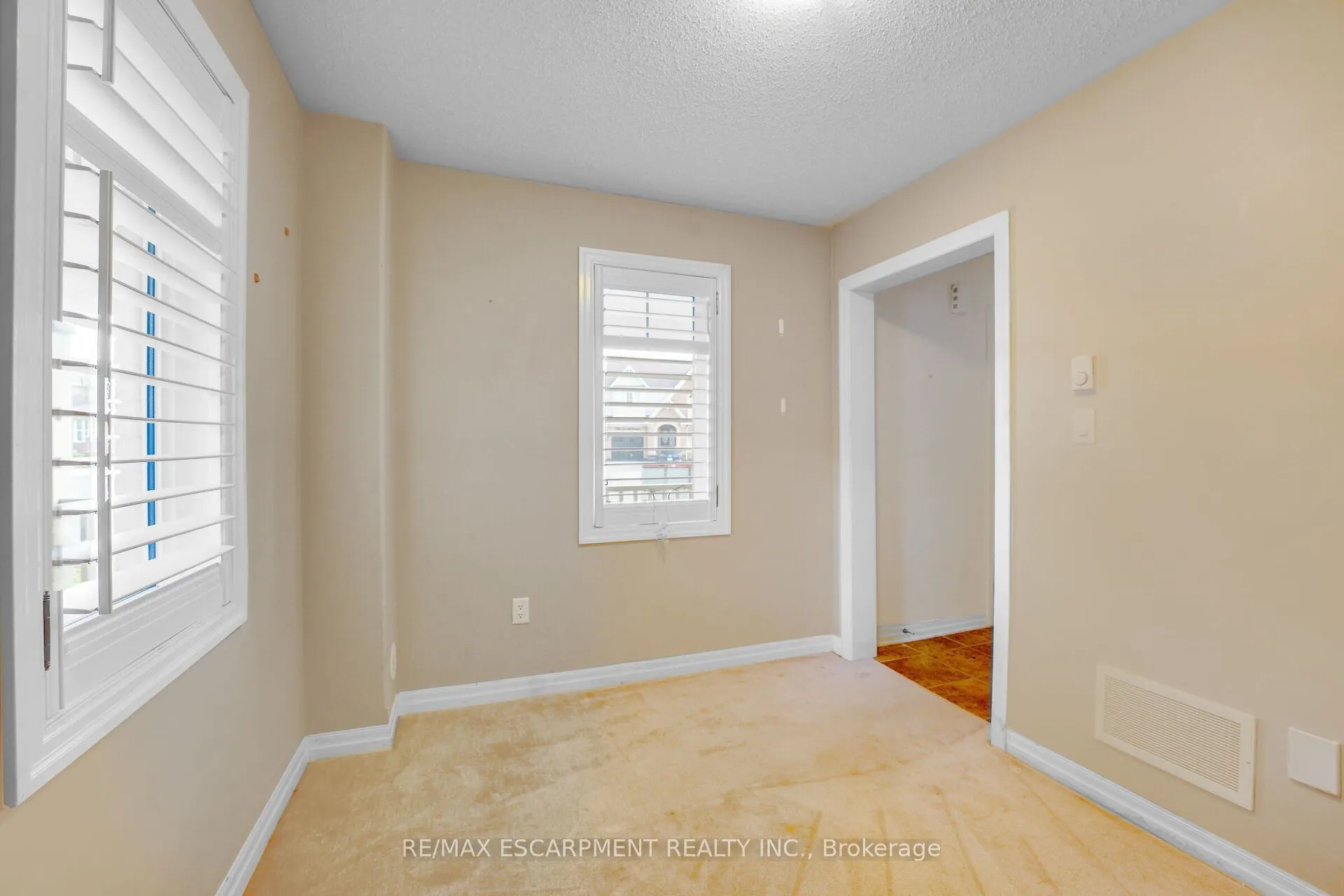 890 Fowles Court