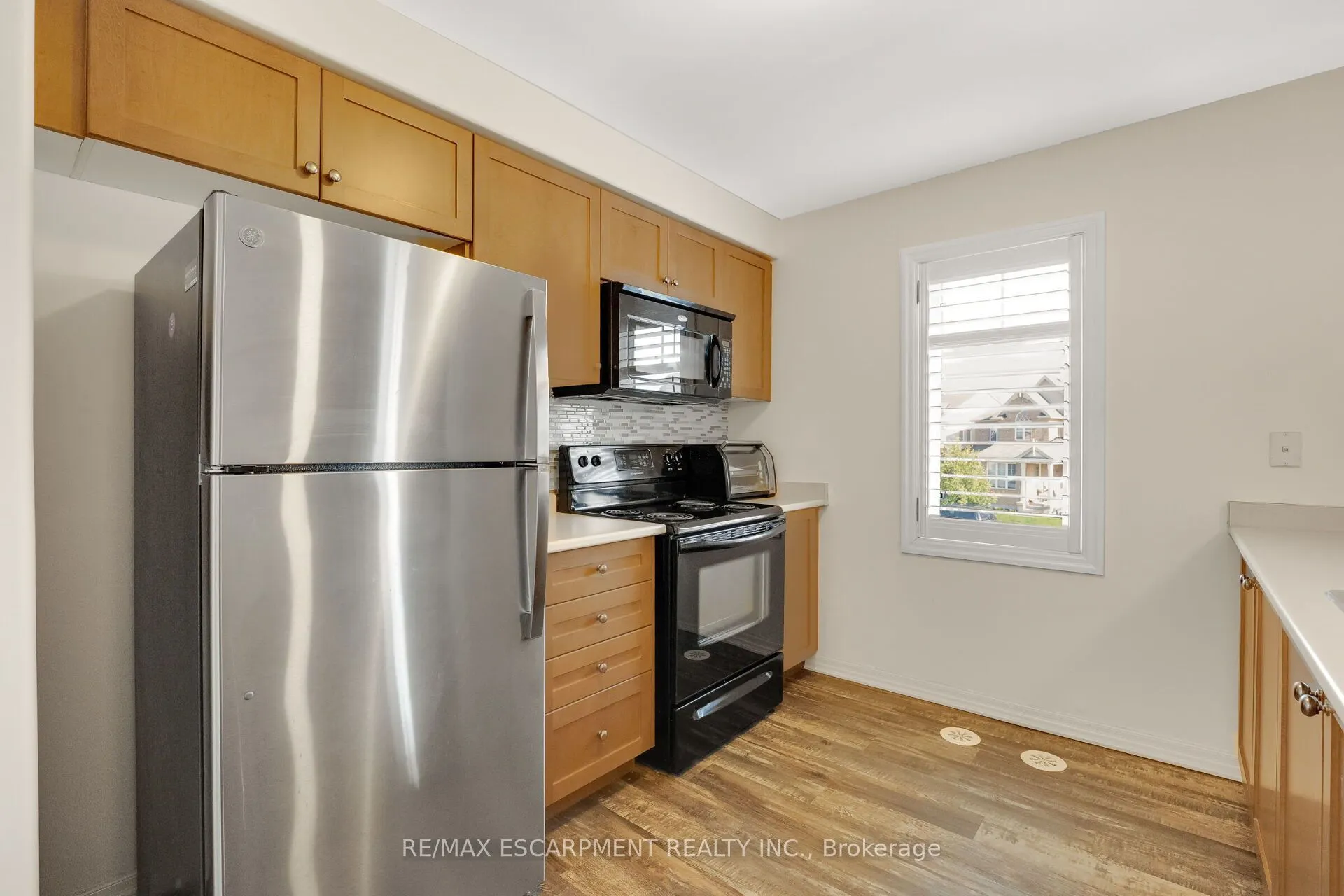 890 Fowles Court