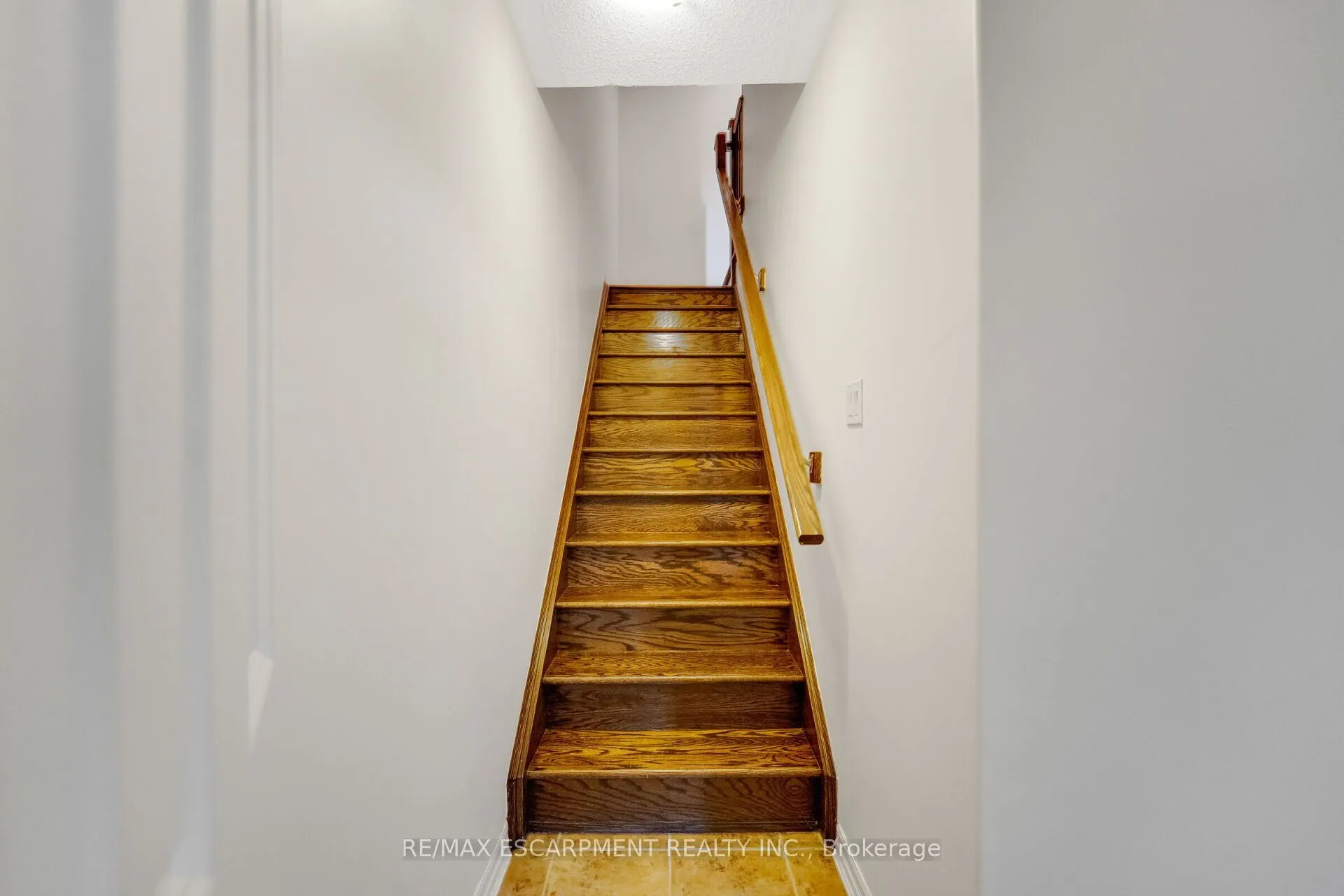 890 Fowles Court