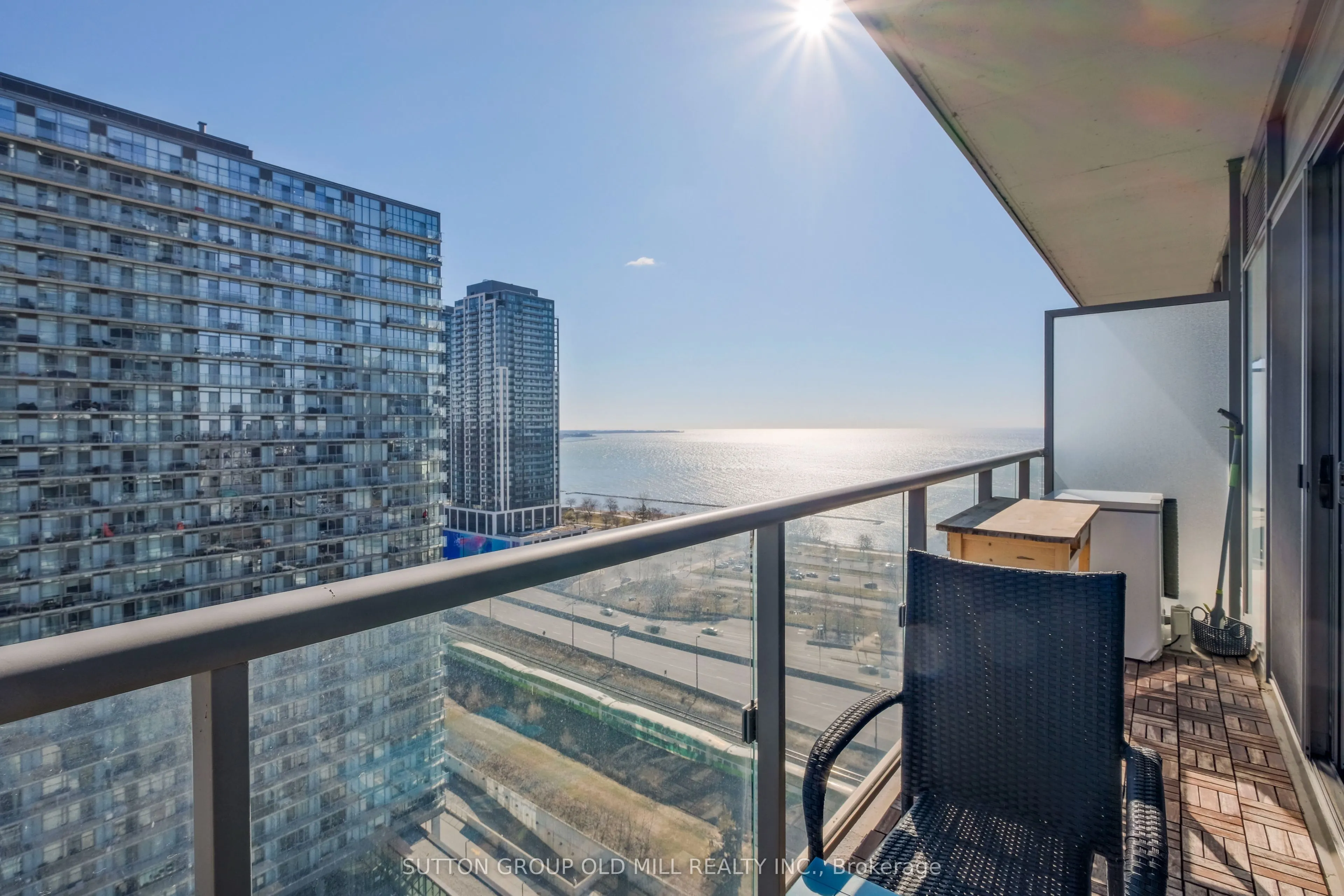 105 The Queensway Way #2014