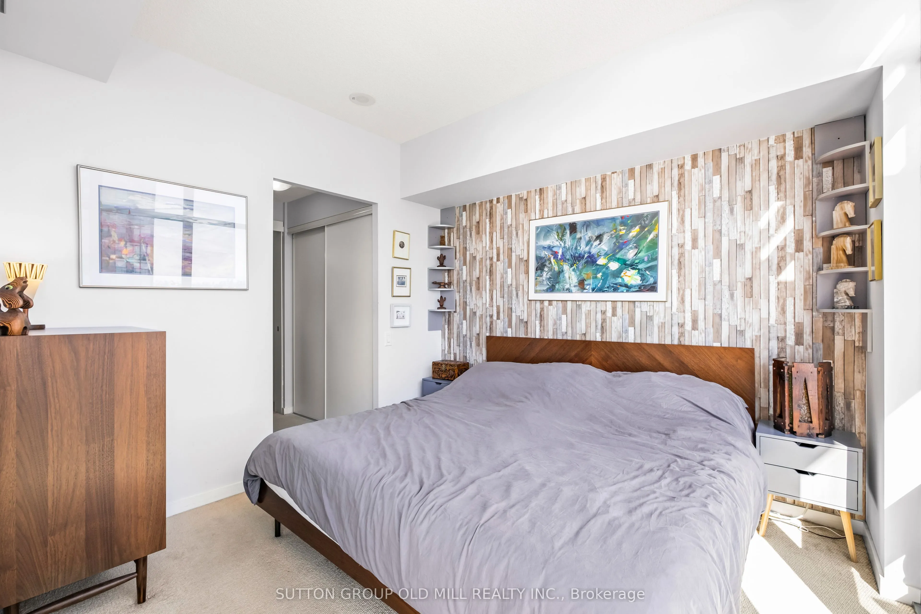 105 The Queensway Way #2014
