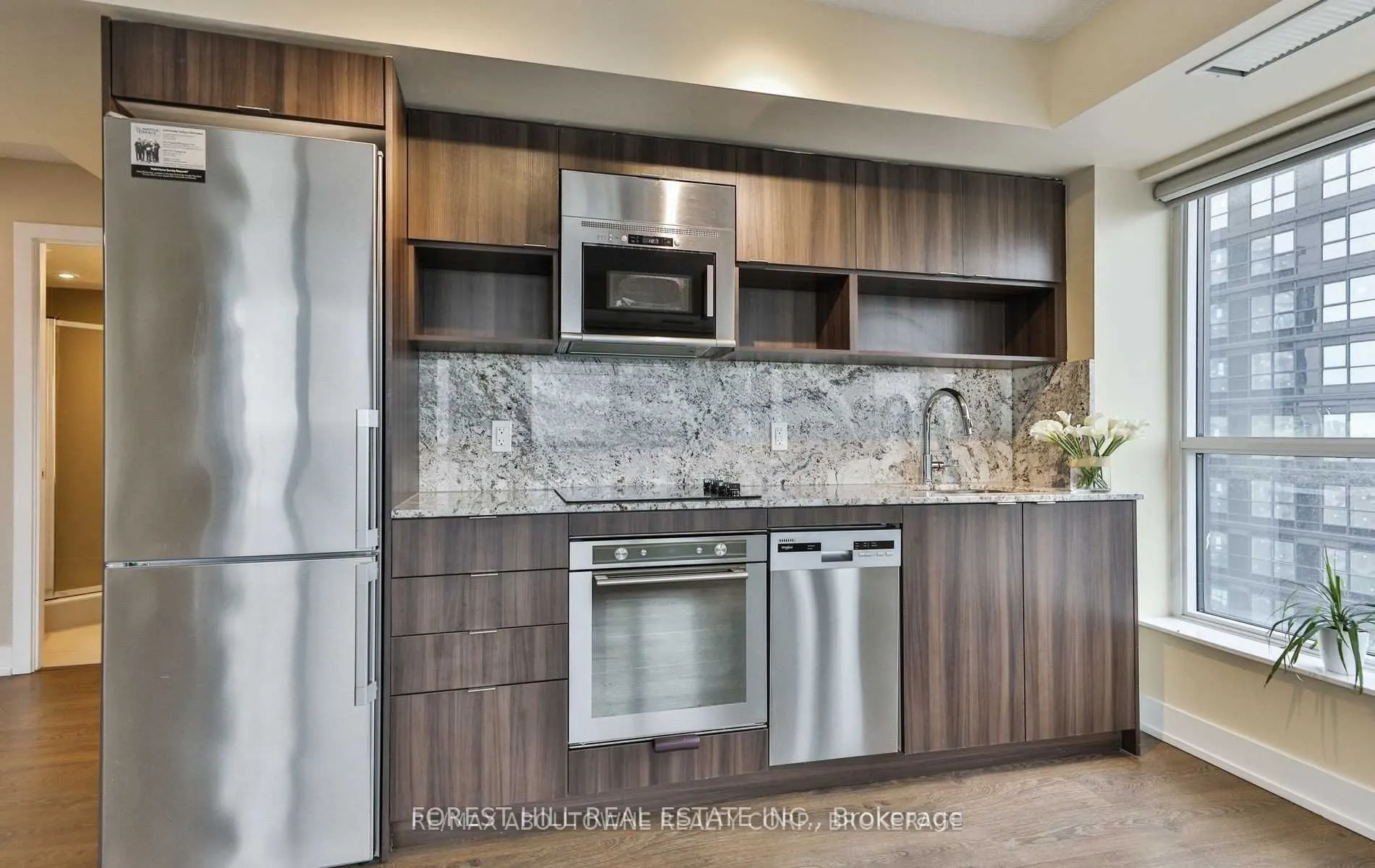 7 Mabelle Avenue #2008