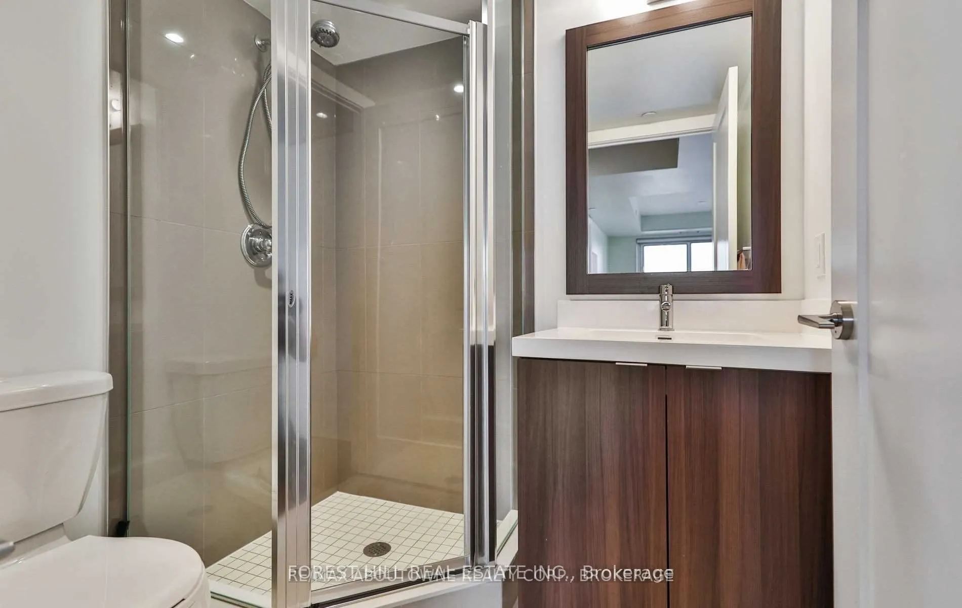 7 Mabelle Avenue #2008