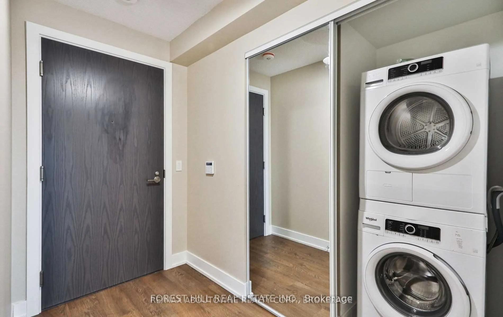 7 Mabelle Avenue #2008