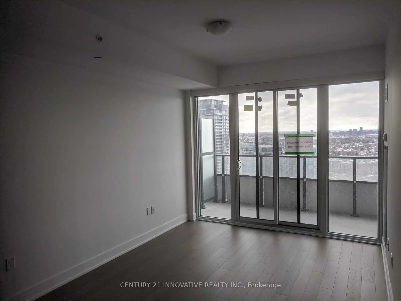 30 Shore Breeze Drive #3712