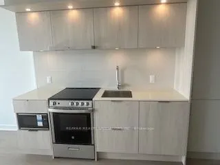 448 Burnhamthorpe Road W #7412