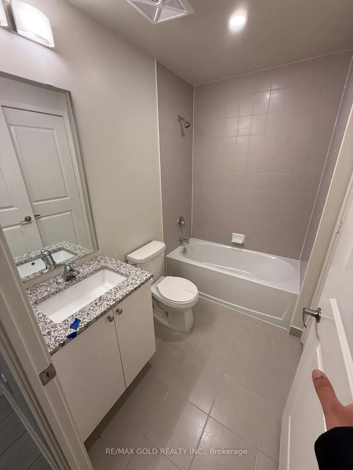 38 Annie Craig Drive #2707