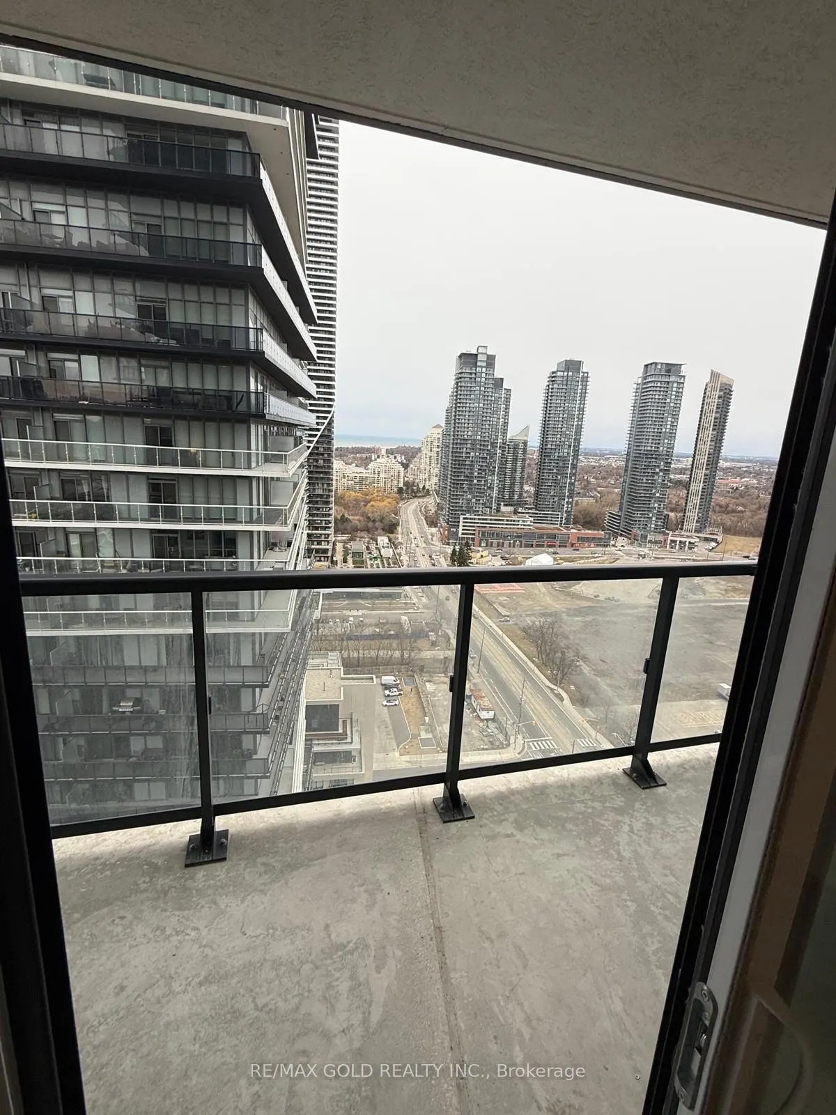 38 Annie Craig Drive #2707