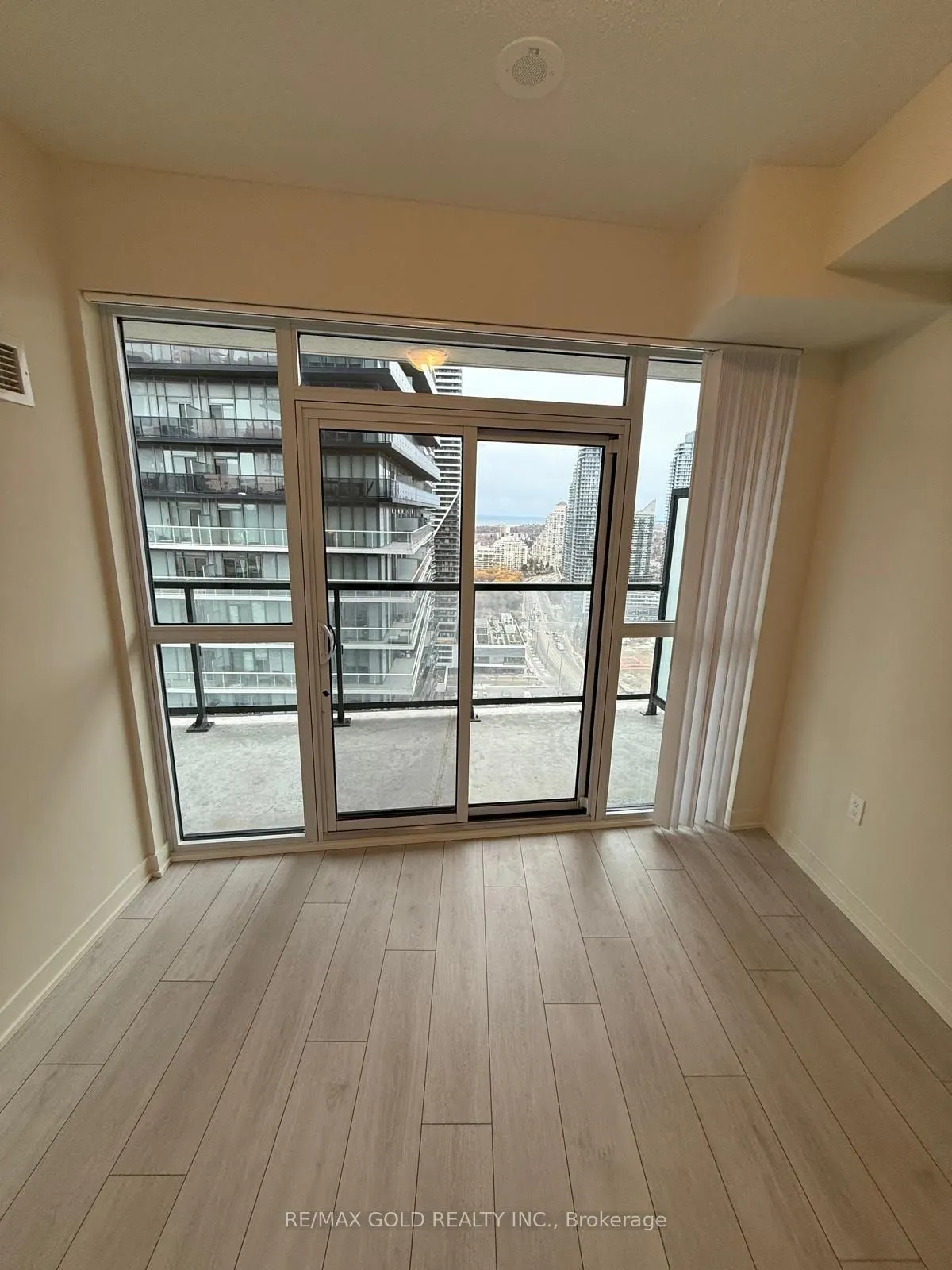 38 Annie Craig Drive #2707