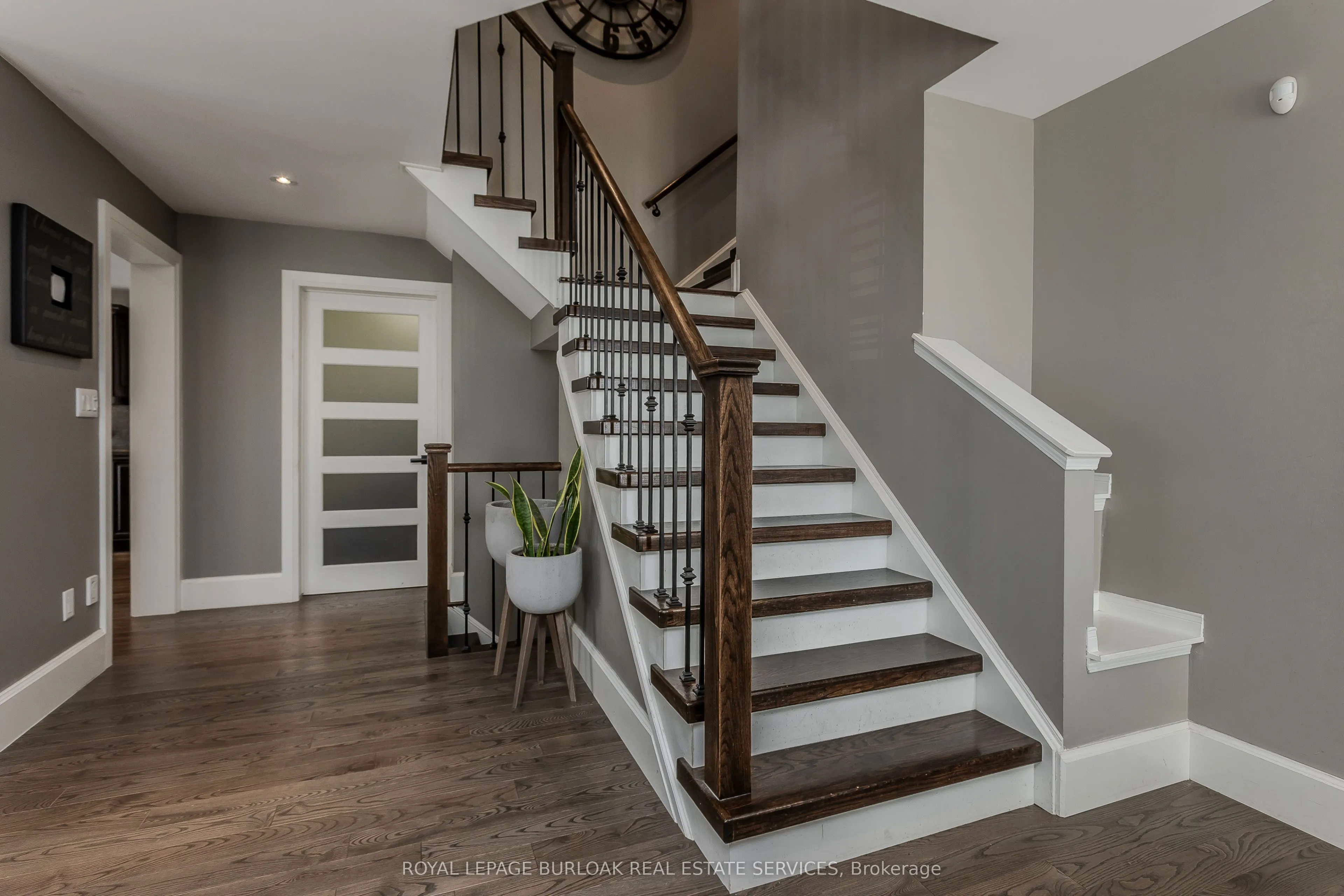 2248 Elmside Crescent