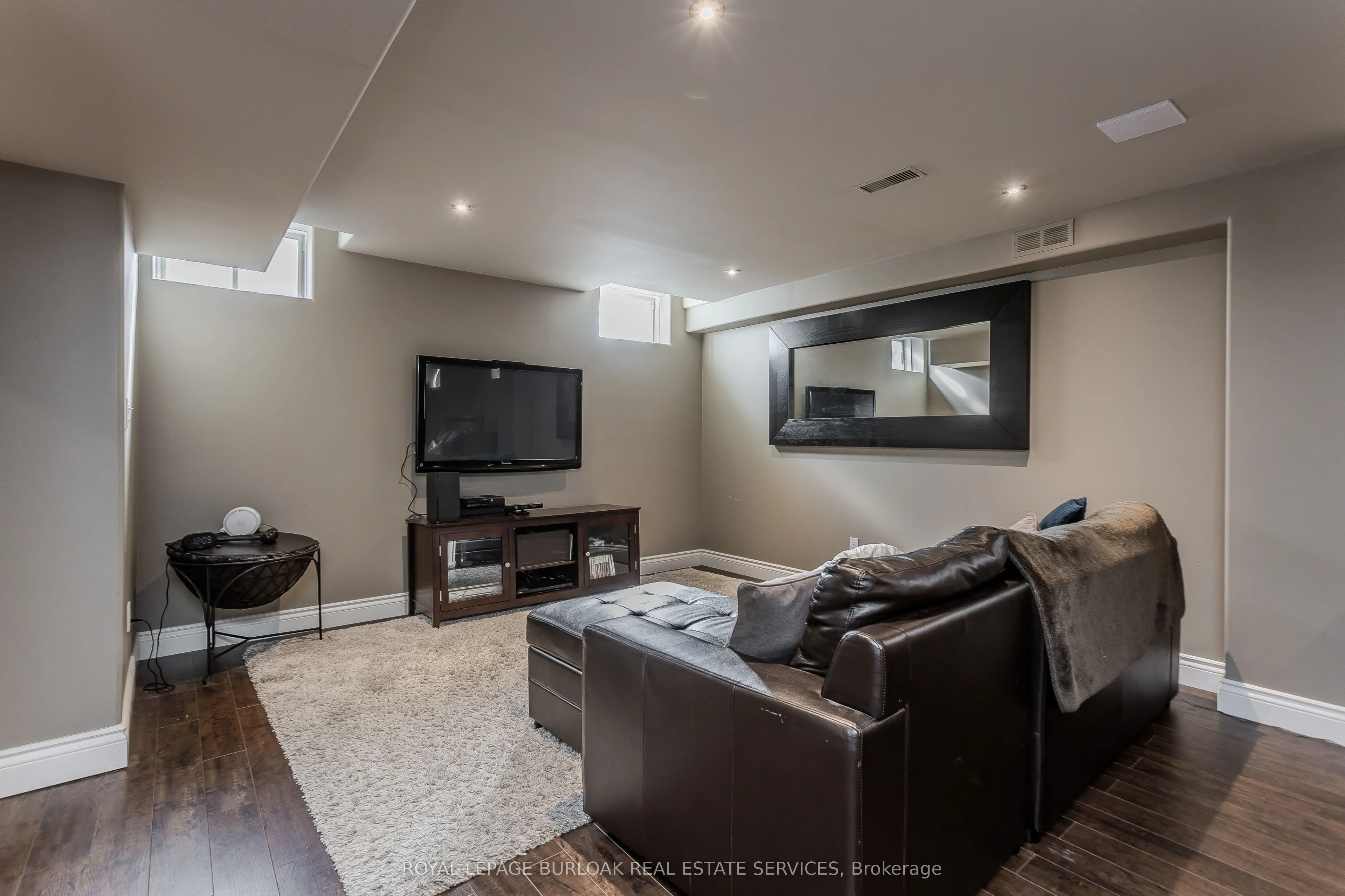 2248 Elmside Crescent