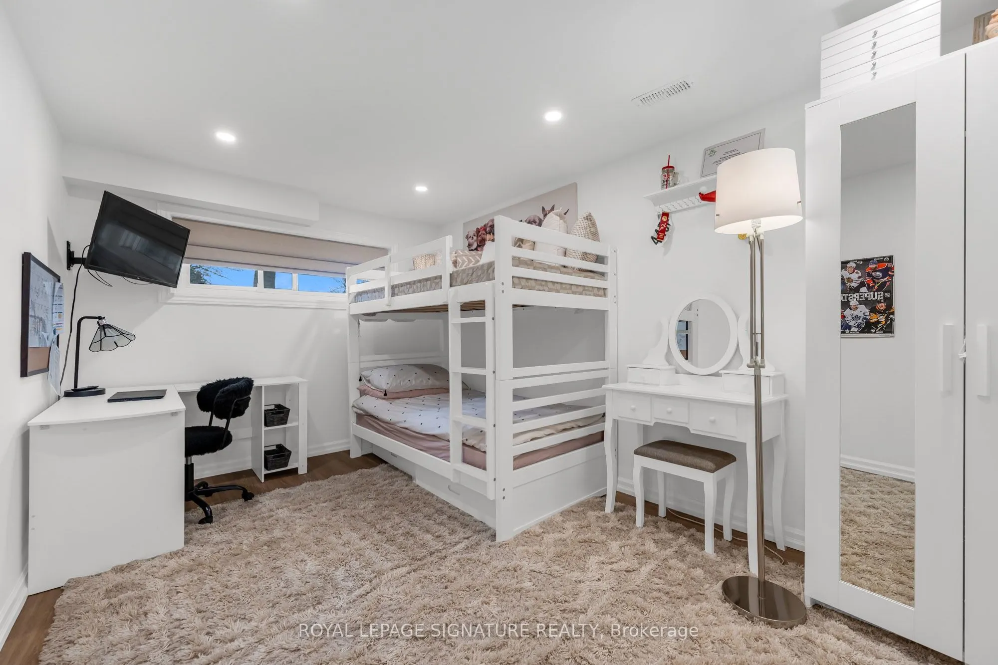 2364 Wyandotte Drive