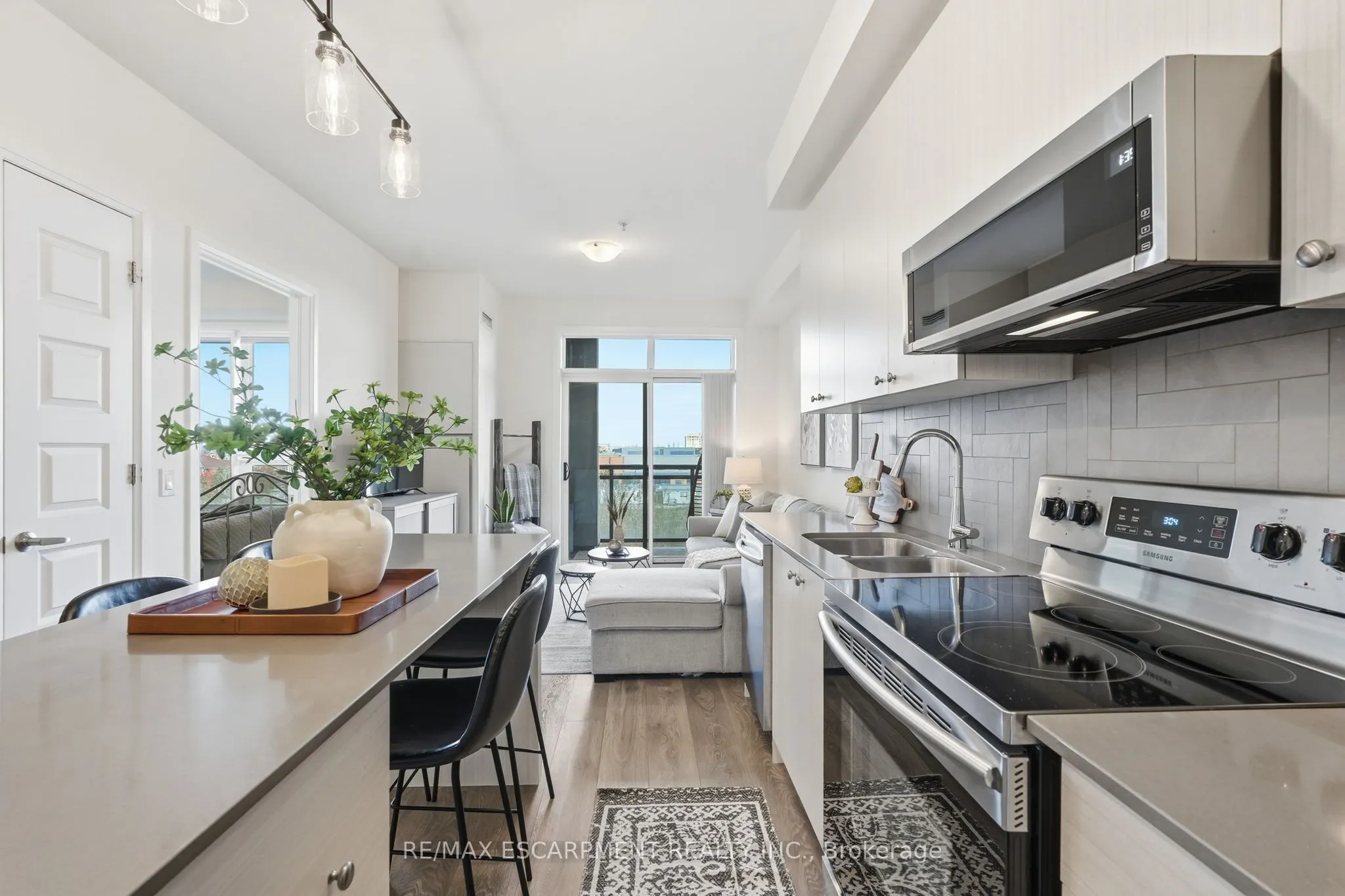 1105 Leger Way #424