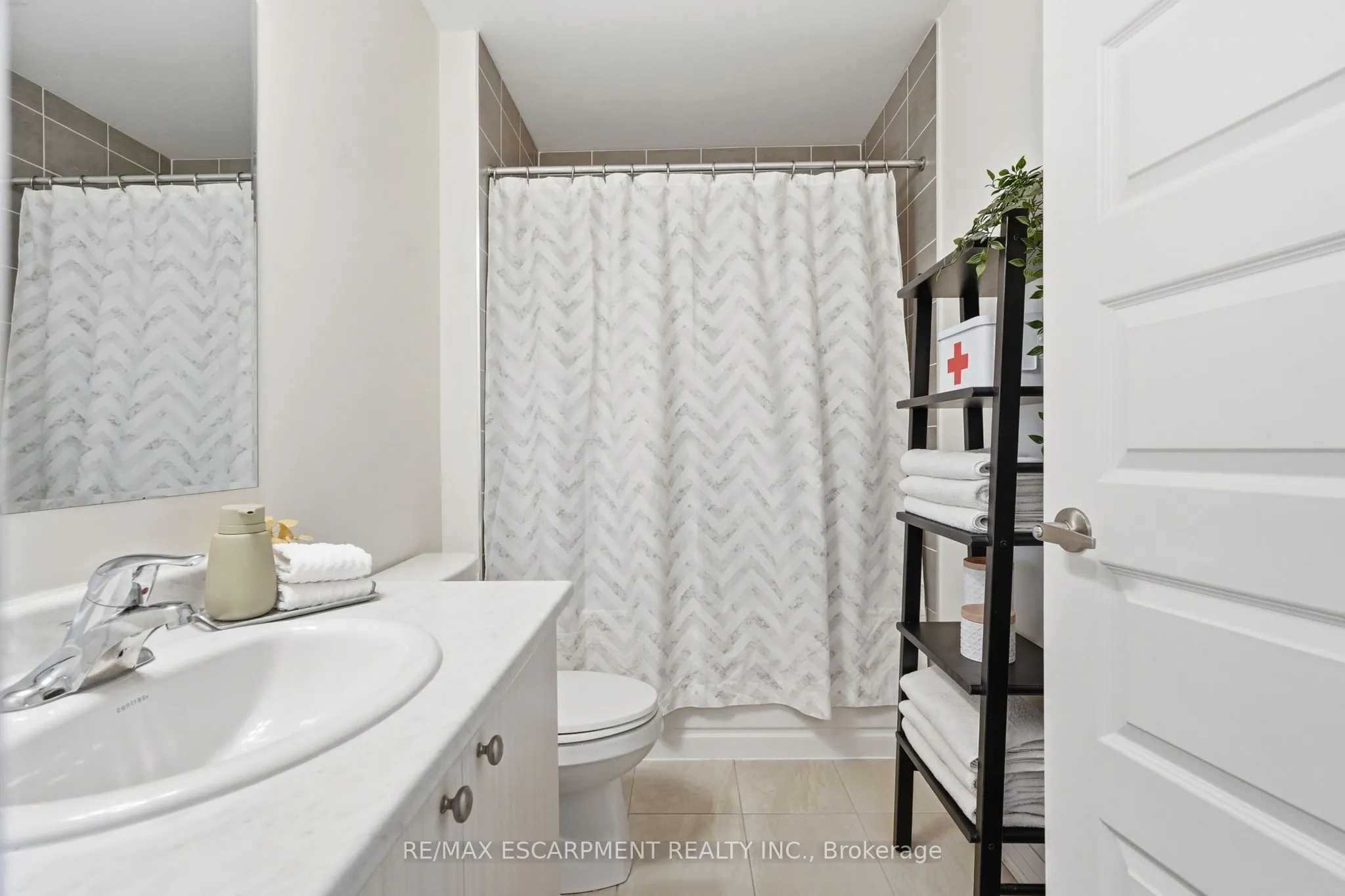 1105 Leger Way #424