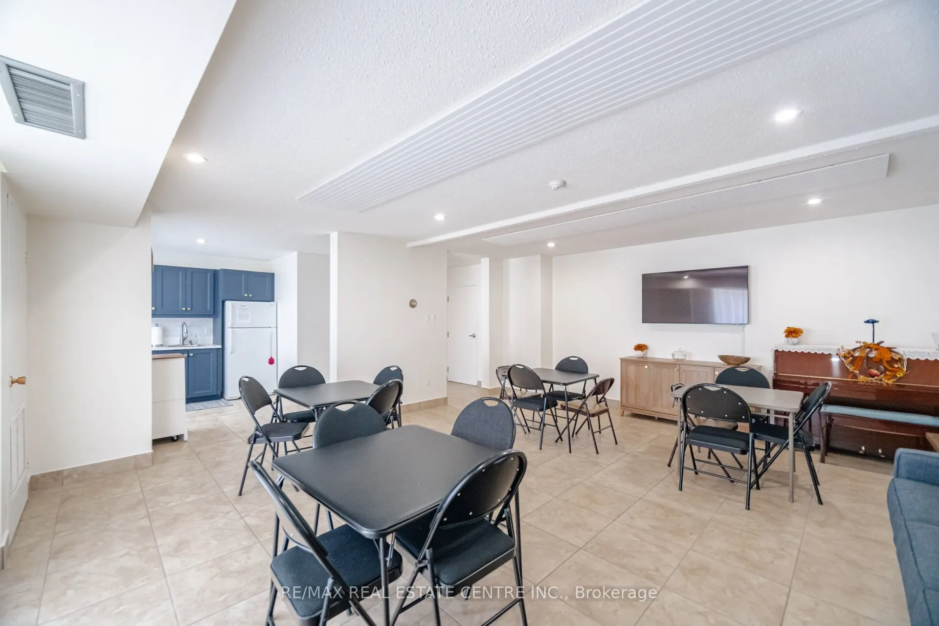 8 Fead Street #206