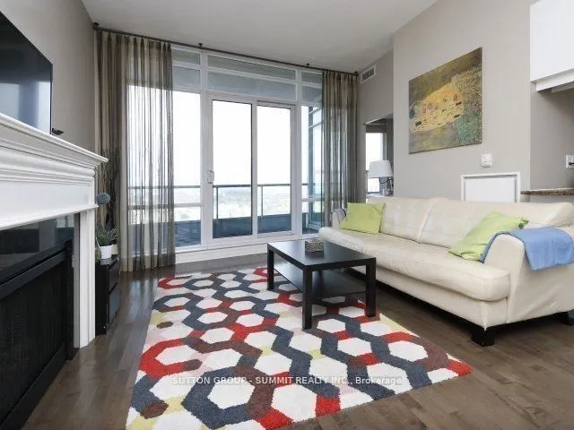 33 Elm Drive #2807