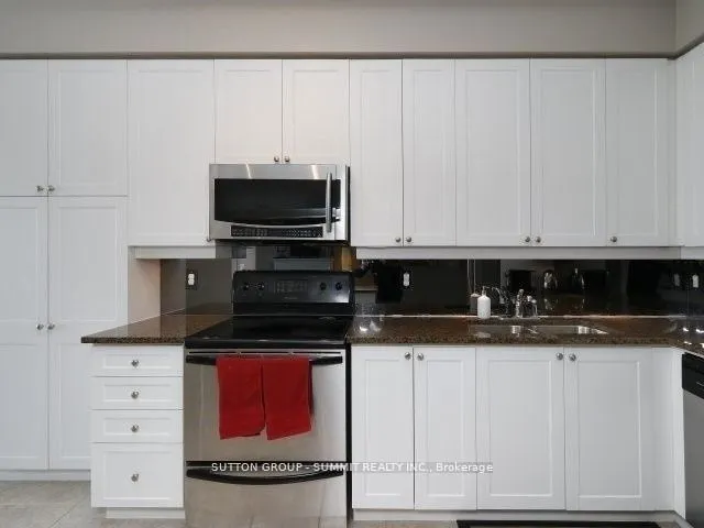 33 Elm Drive #2807
