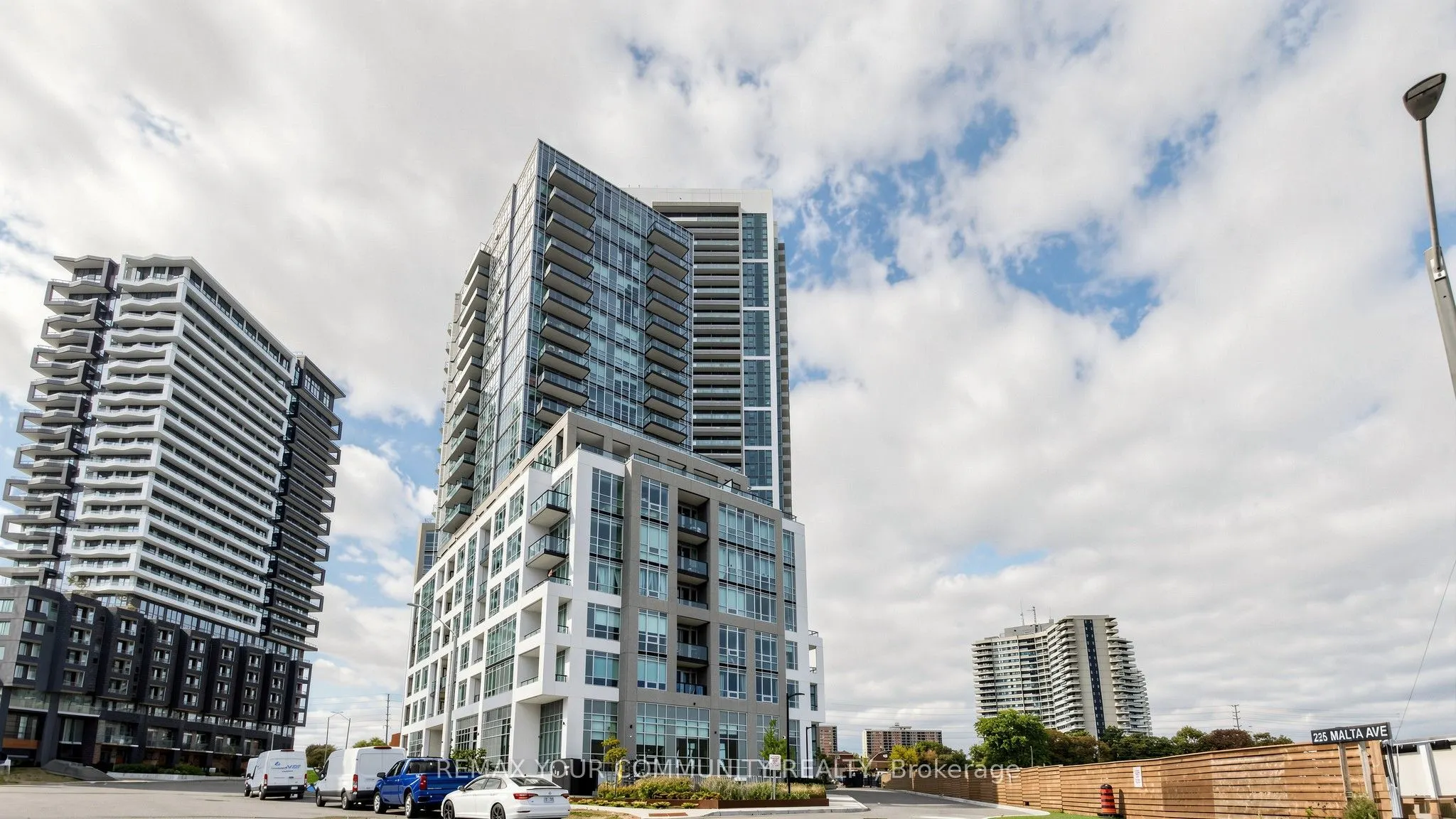 209 Steeles Avenue W #3605