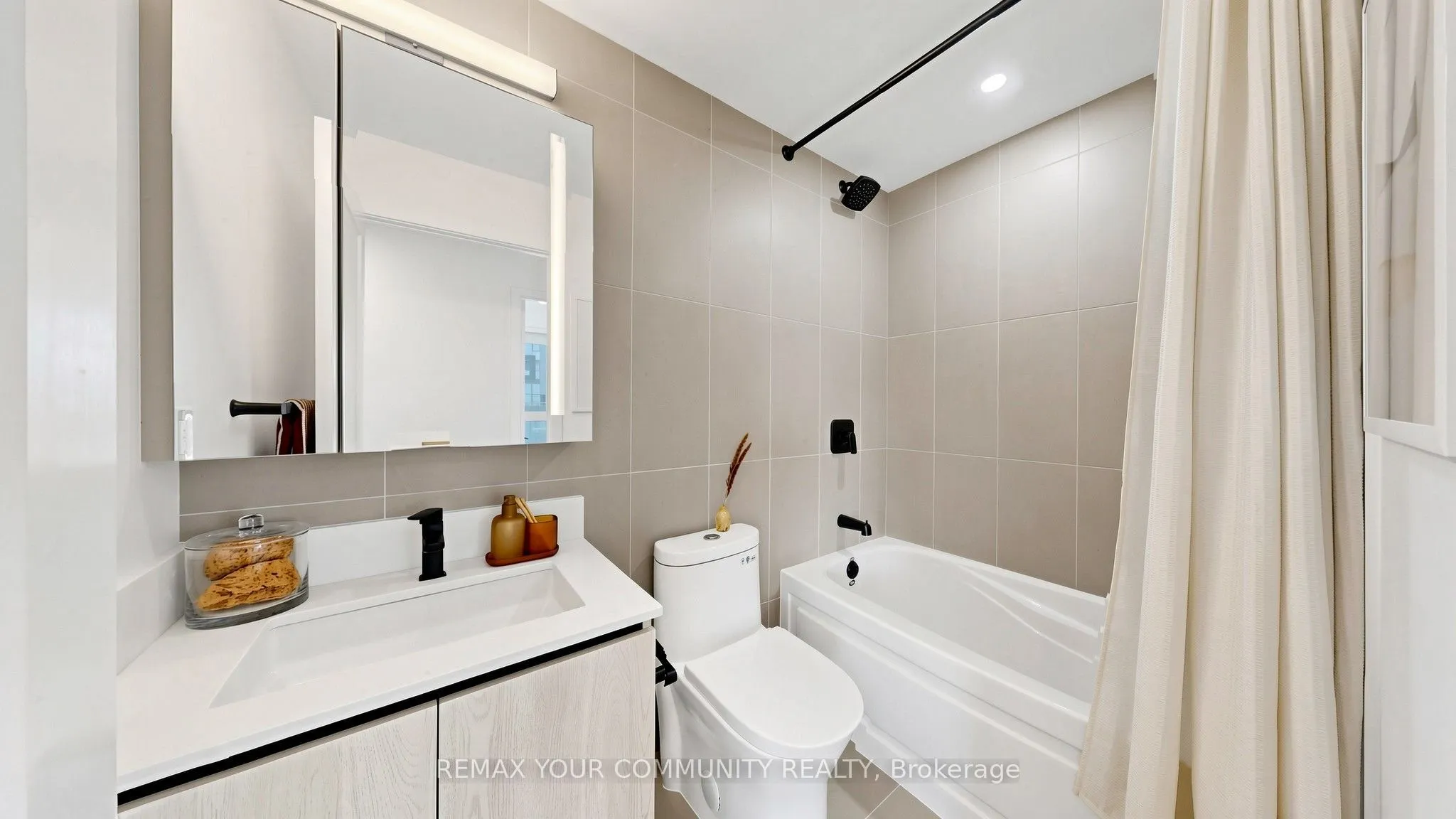 209 Steeles Avenue W #3605