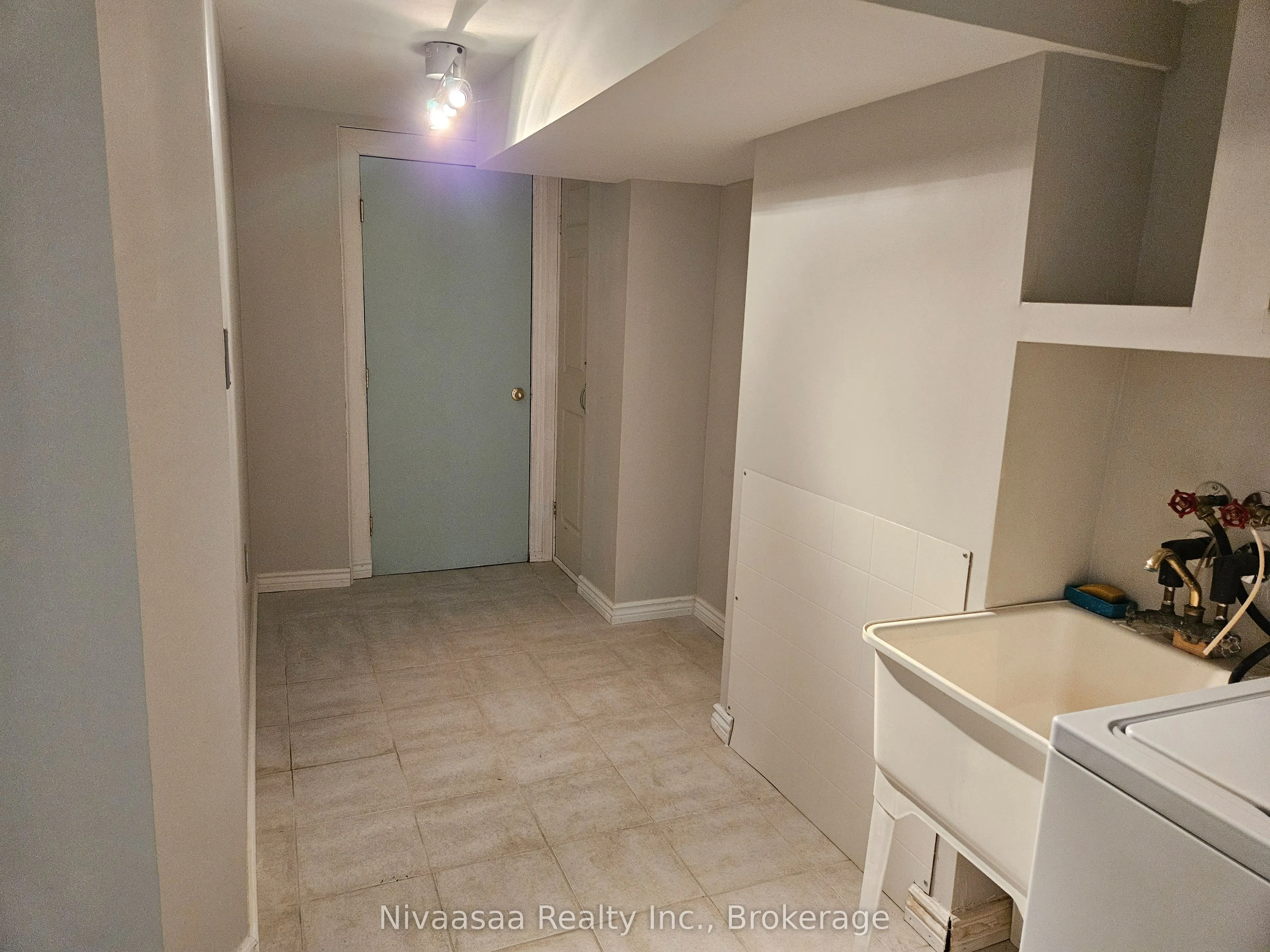 926 Ledbury Crescent
