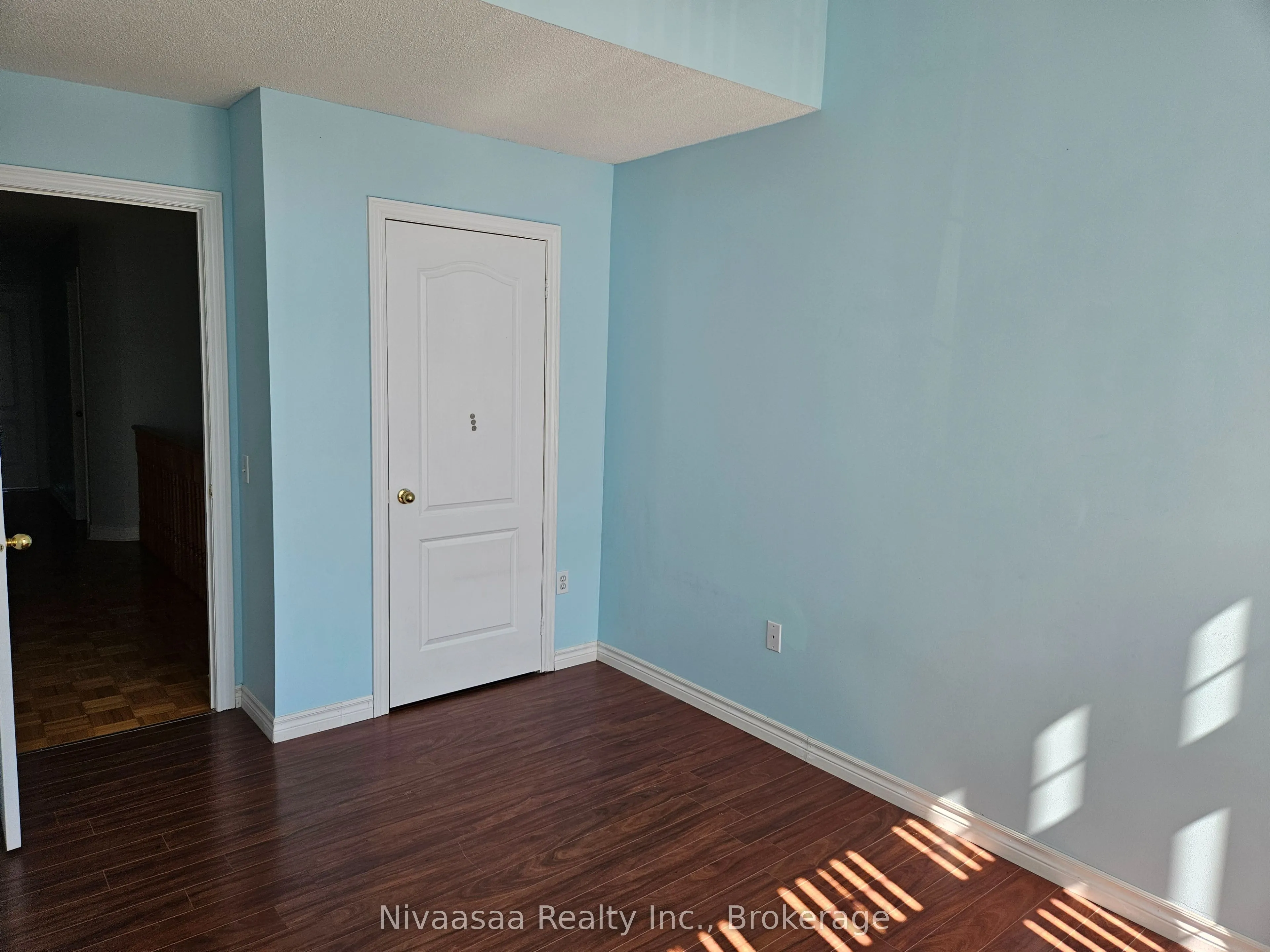 926 Ledbury Crescent