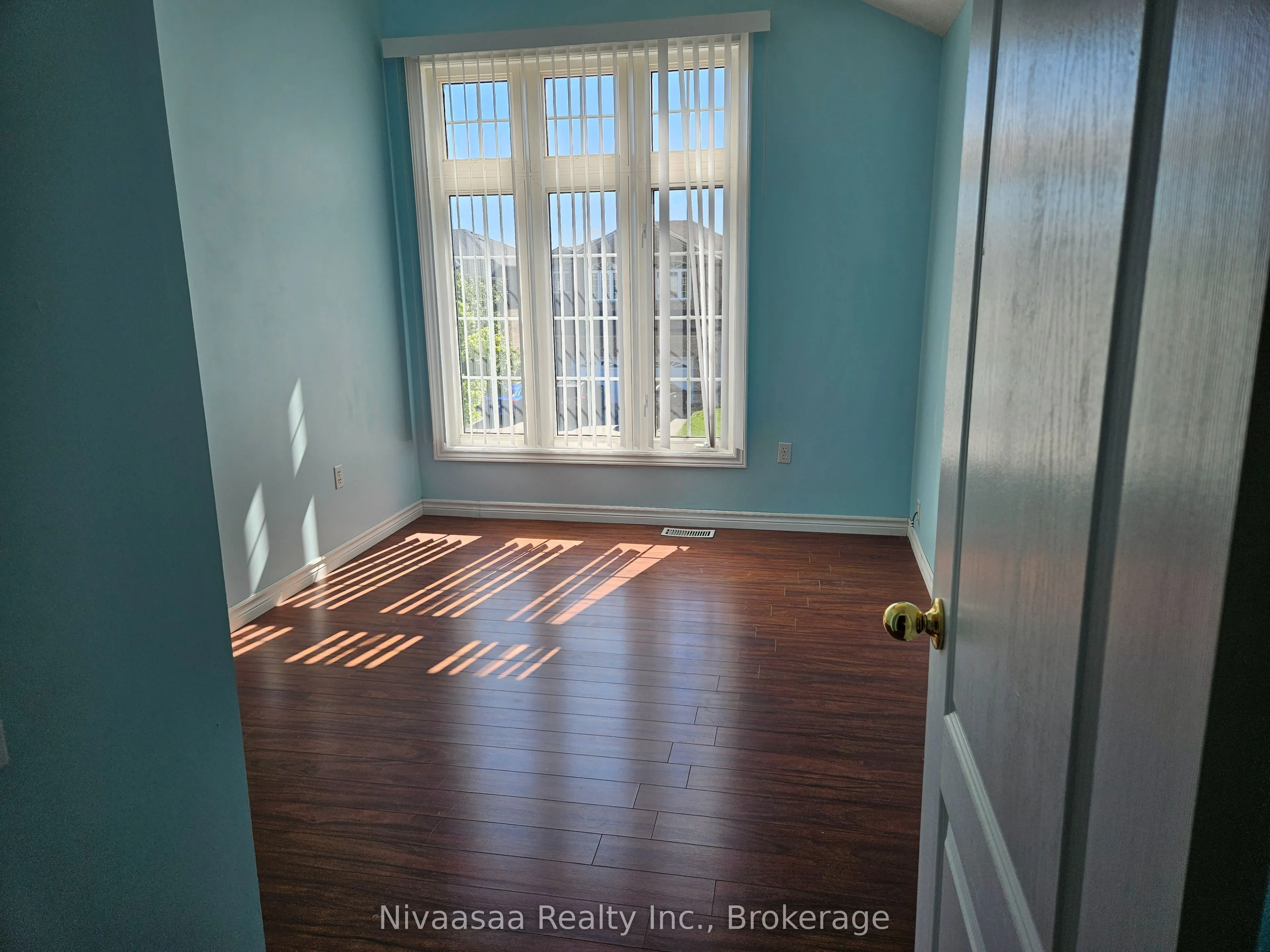 926 Ledbury Crescent