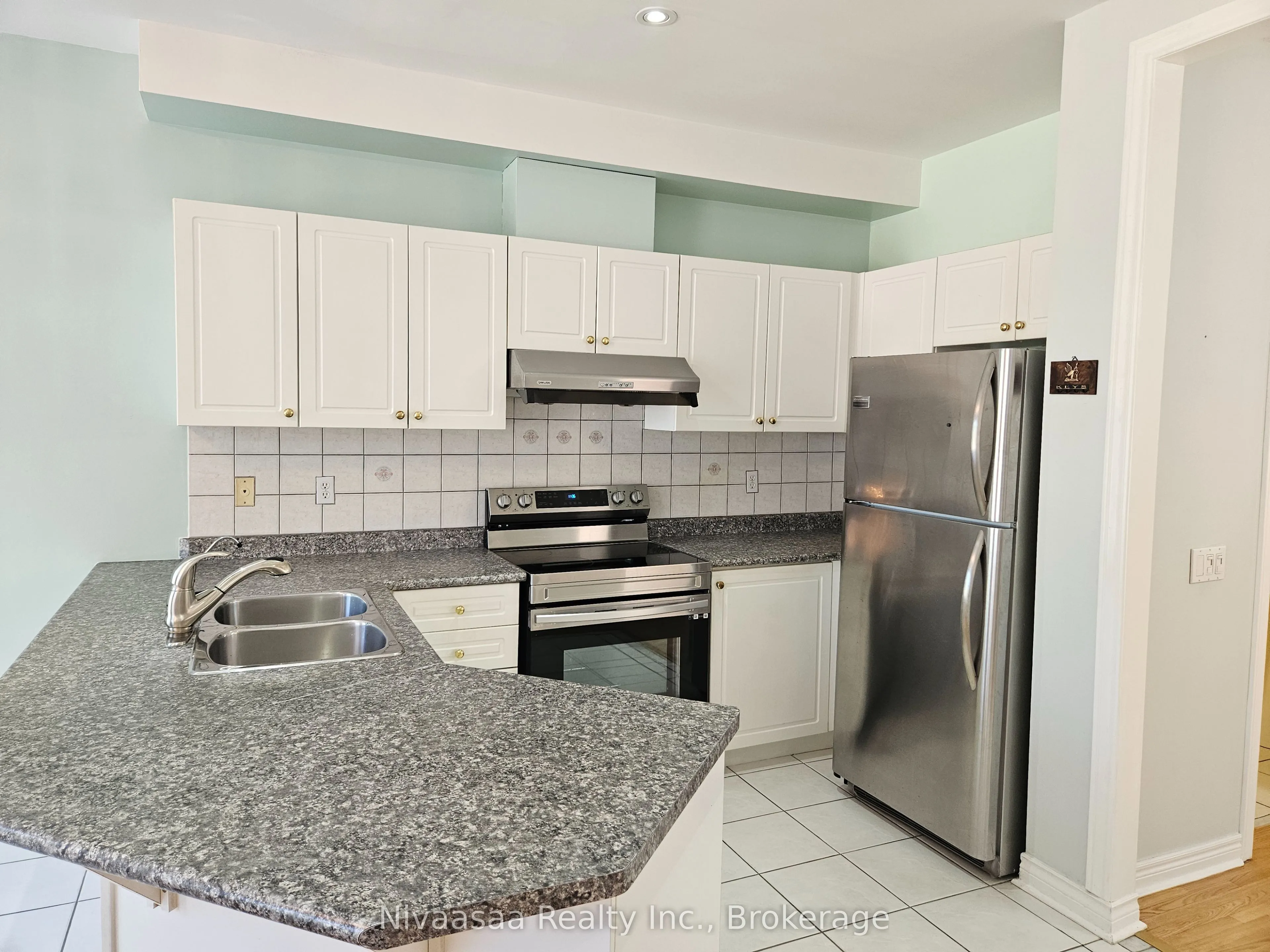 926 Ledbury Crescent