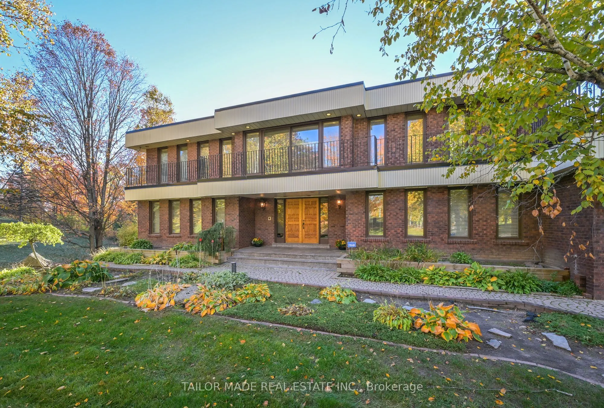40 Walton Drive