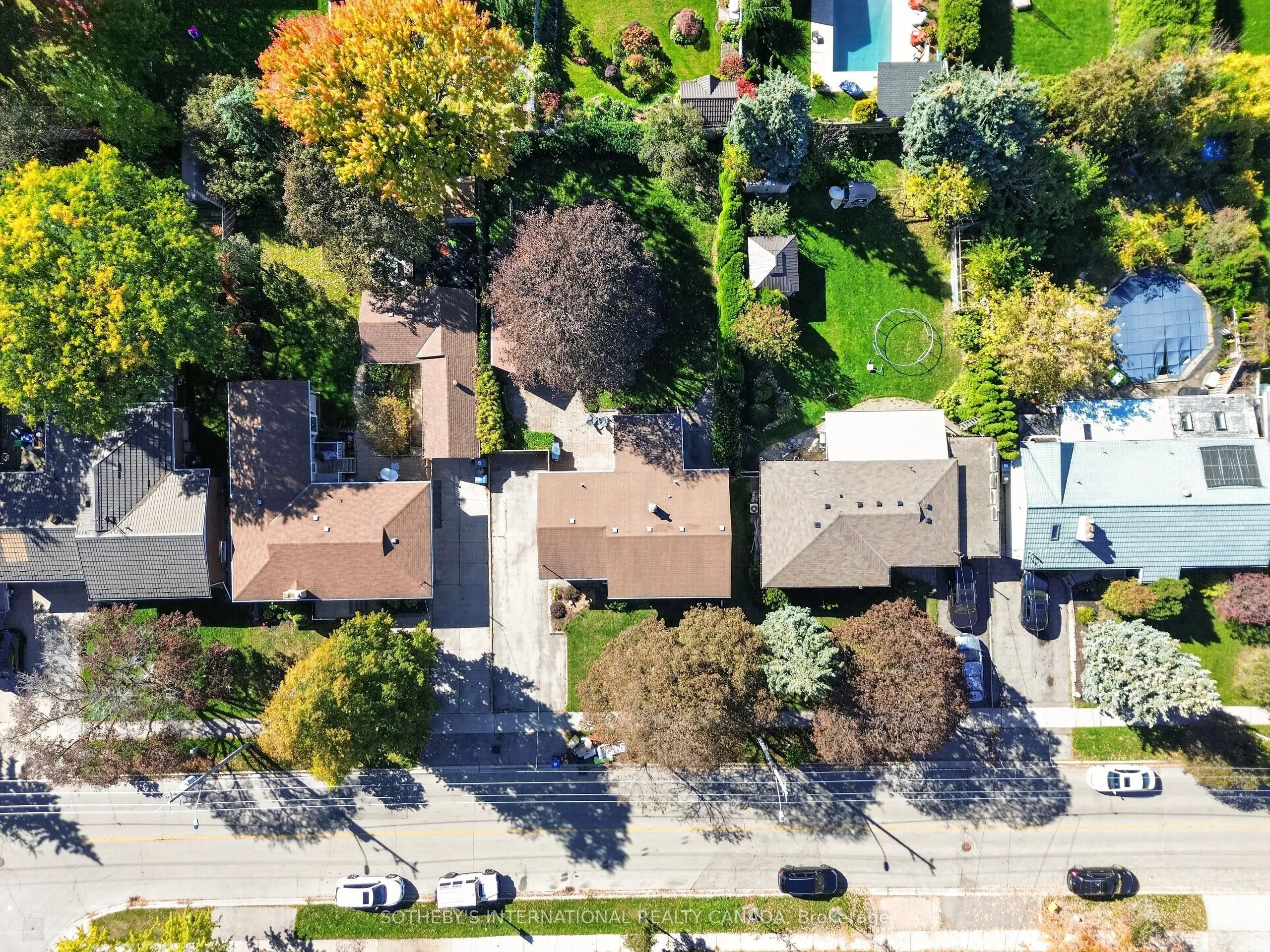 871 Mississauga Valley Boulevard