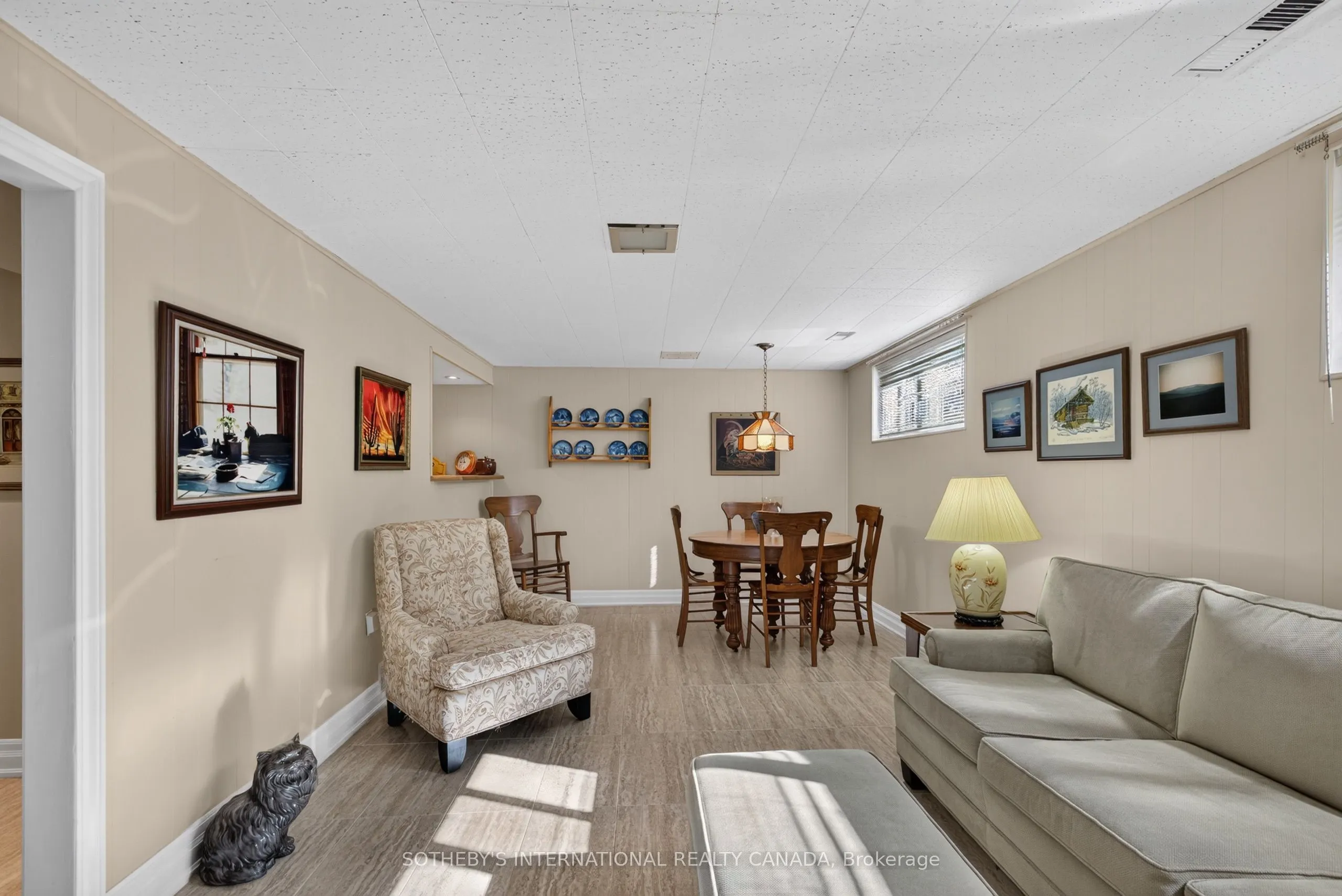 871 Mississauga Valley Boulevard