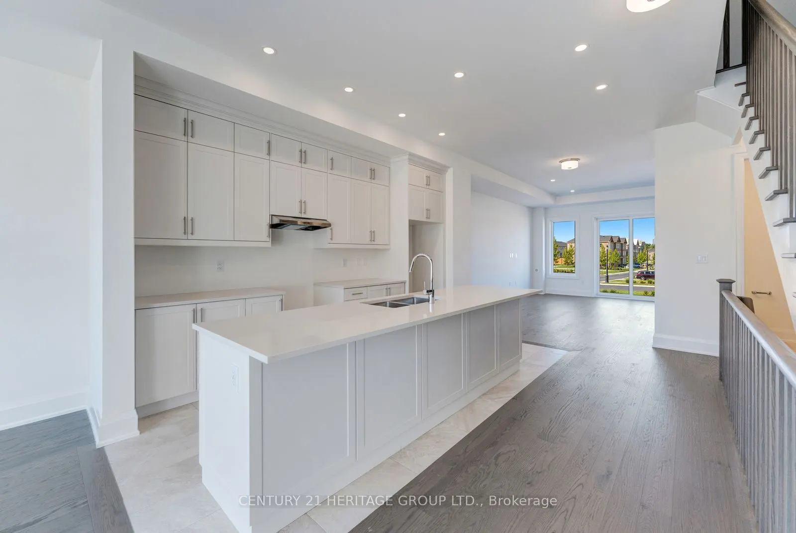 81 Ayaan Lane