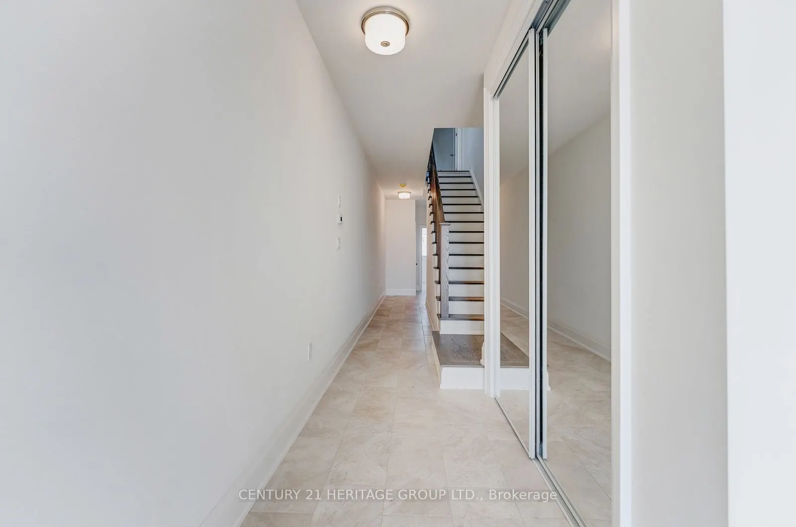 81 Ayaan Lane