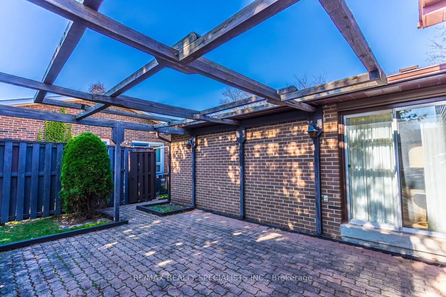 2412 Brasilia Circle