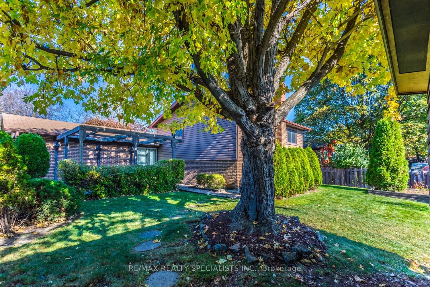 2412 Brasilia Circle