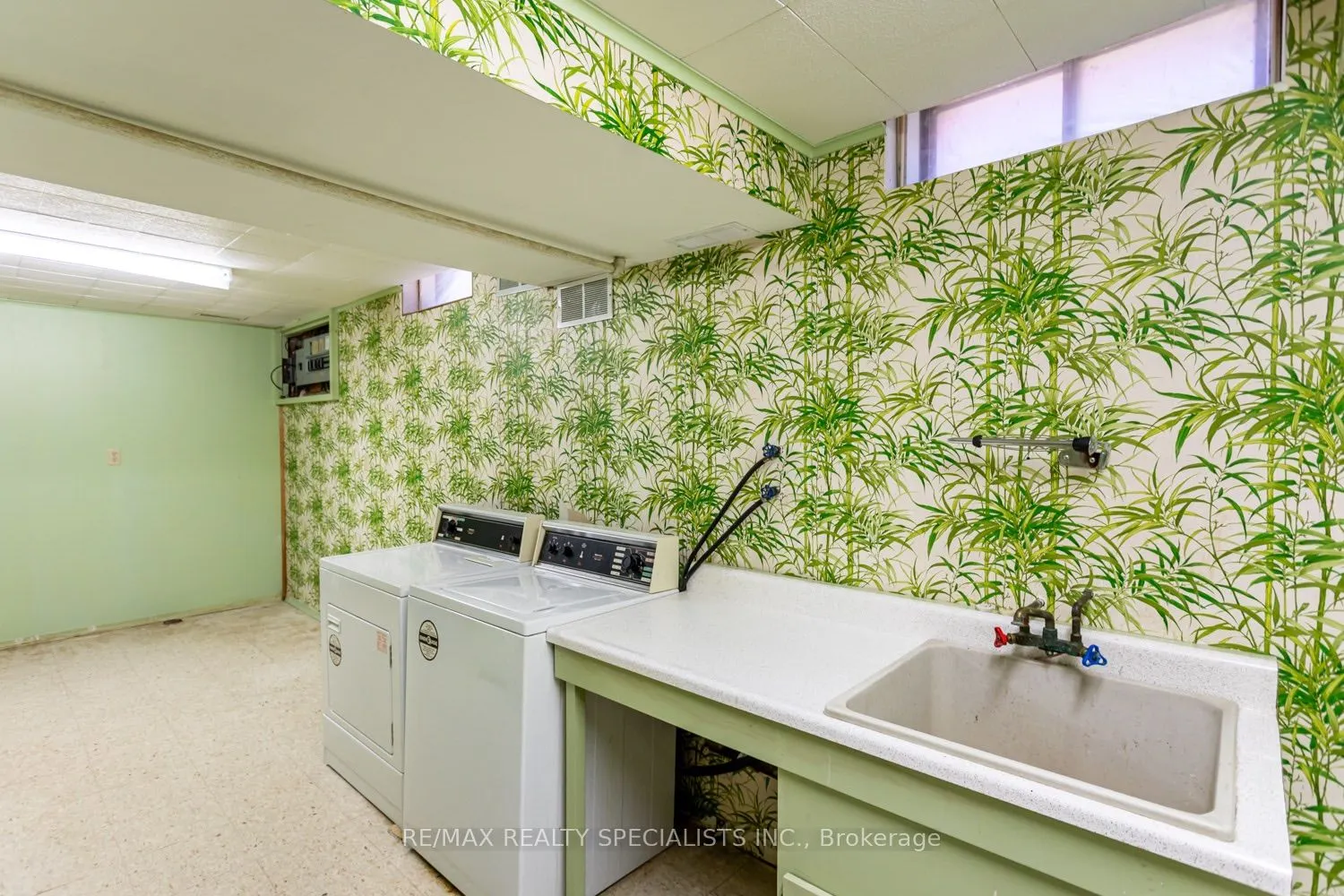 2412 Brasilia Circle