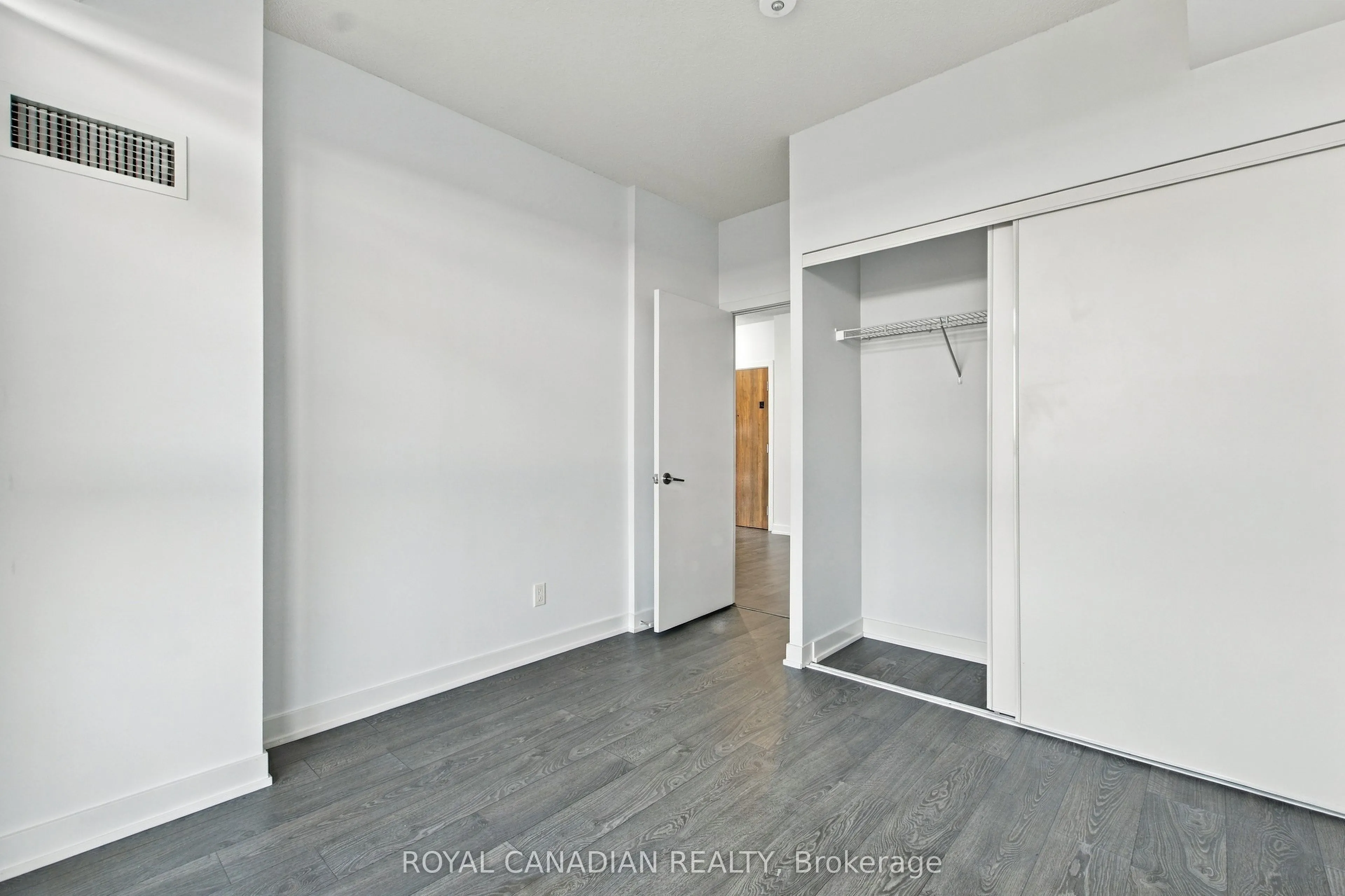 251 Manitoba Street #2801