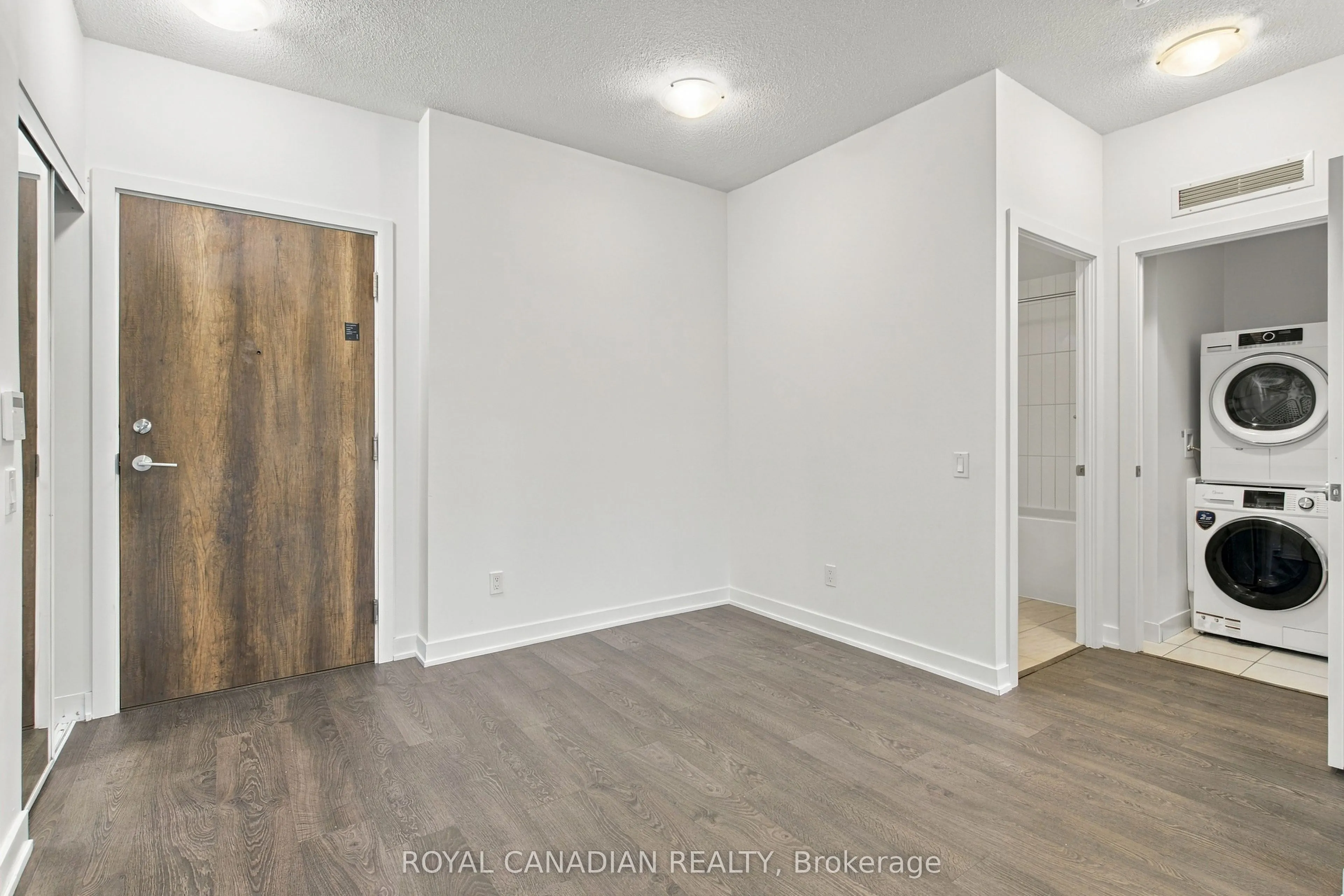 251 Manitoba Street #2801