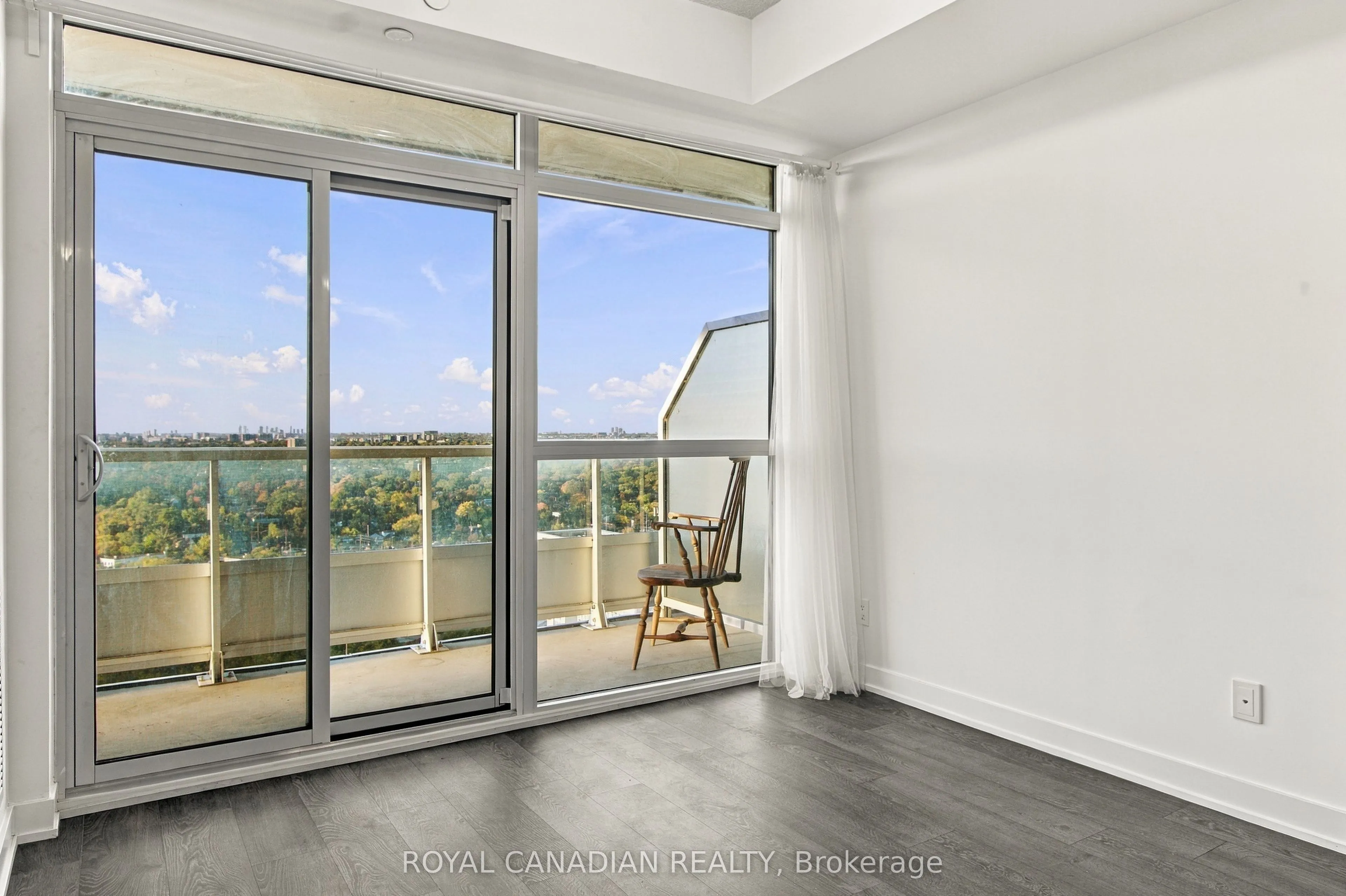 251 Manitoba Street #2801