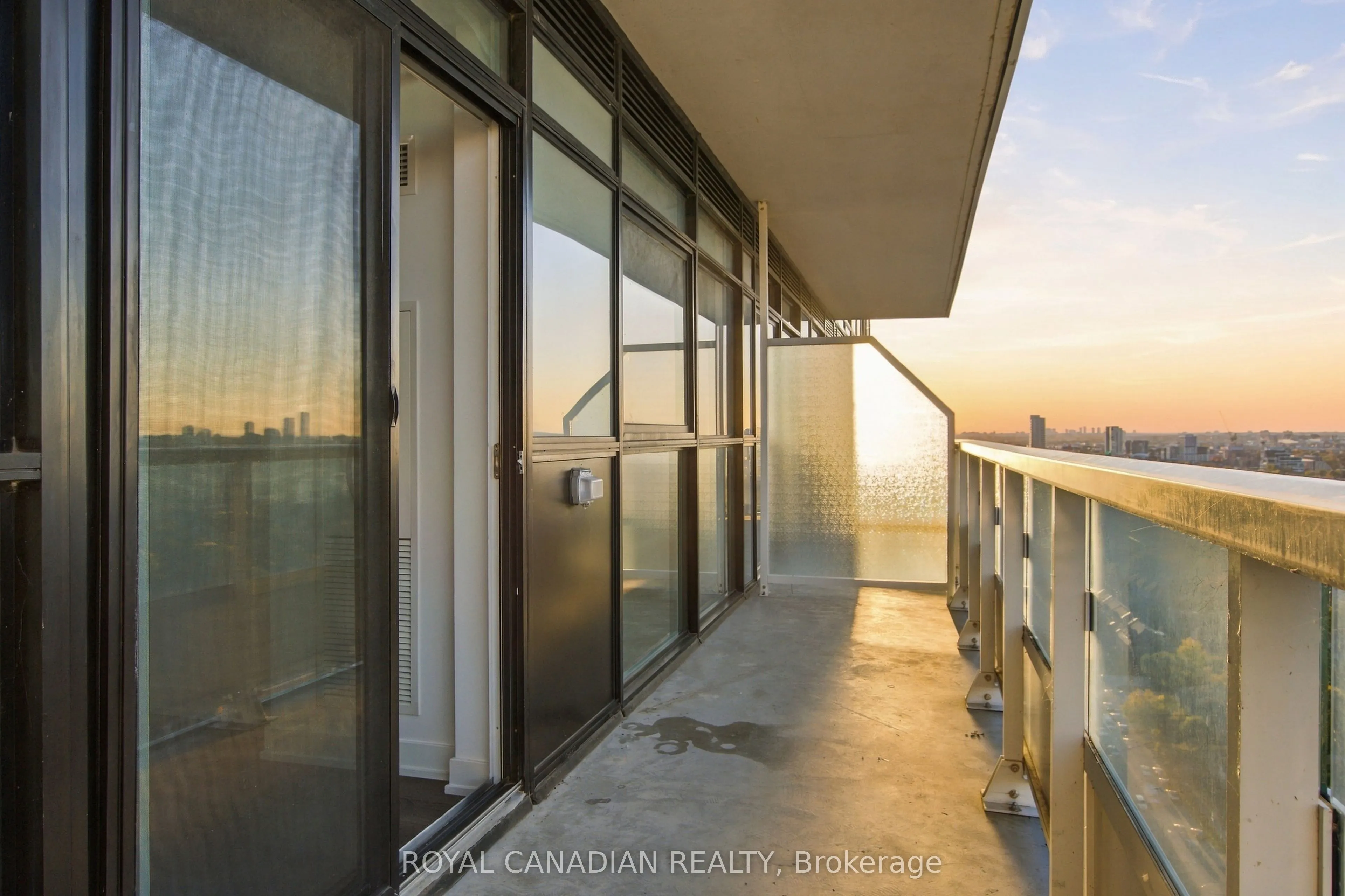 251 Manitoba Street #2801