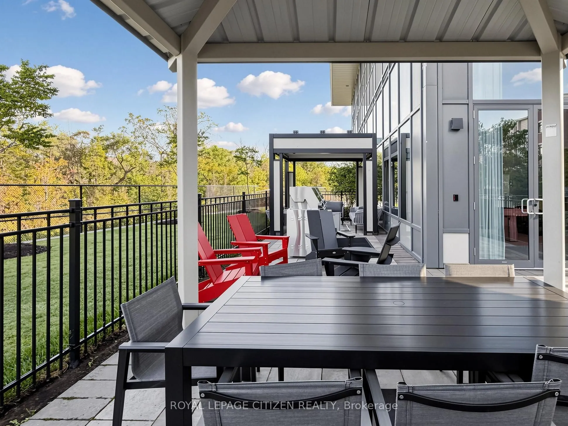 1063 Douglas McCurdy Common #708