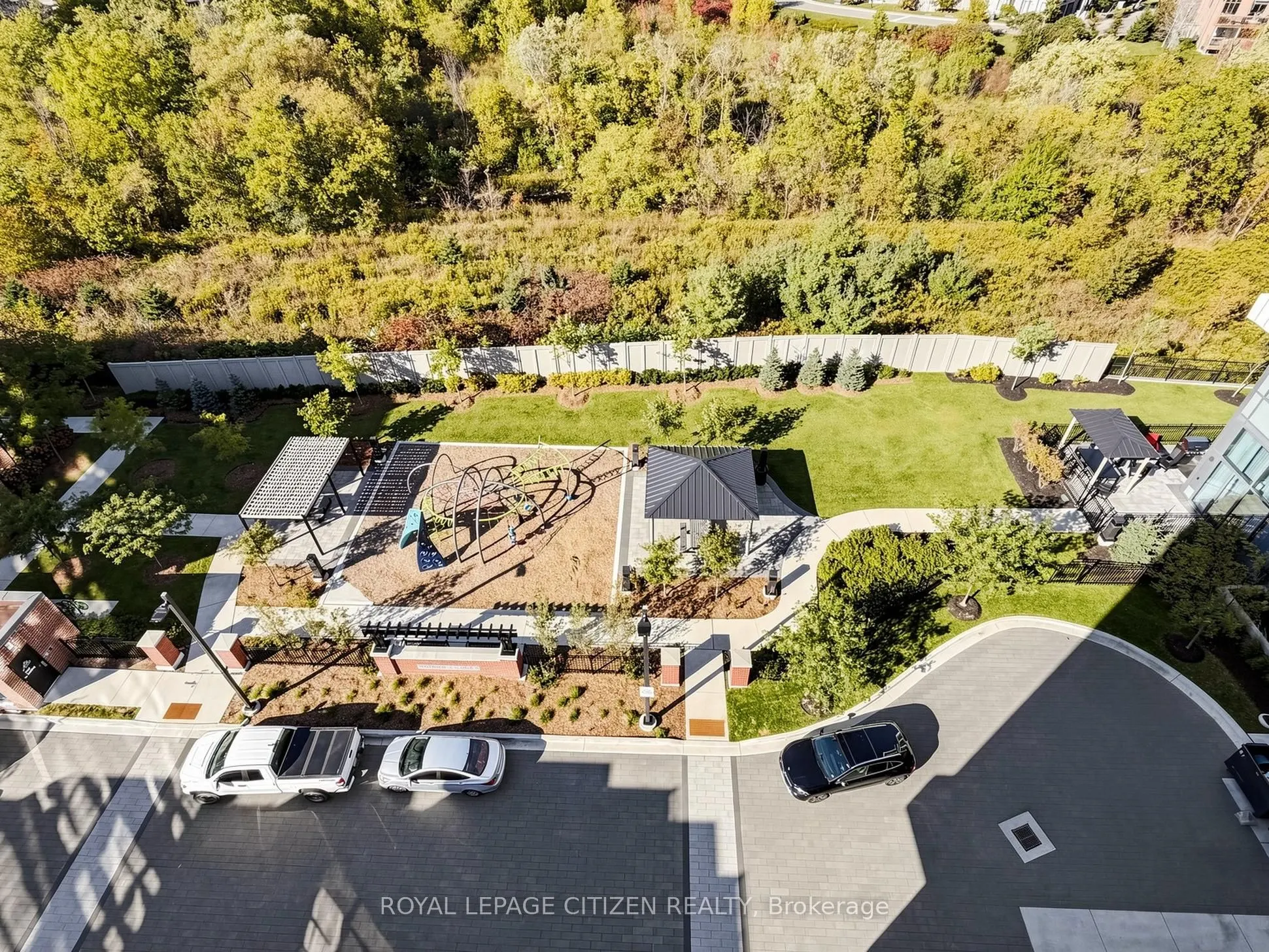 1063 Douglas McCurdy Common #708